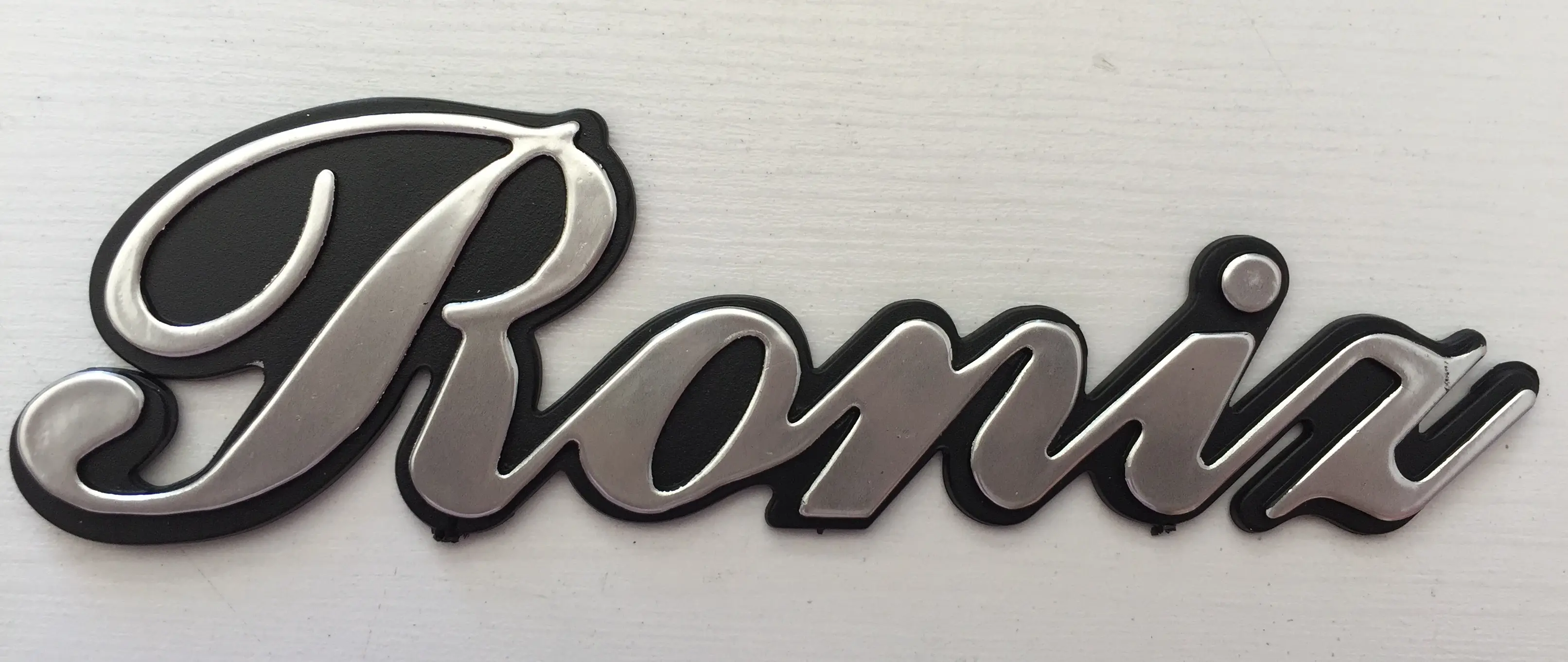 آرم نوشته رونیز