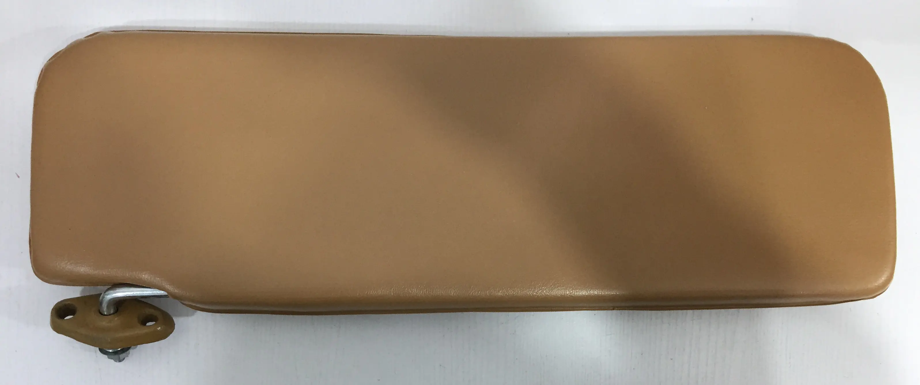 آفتابگیر داخل پاترول کرم