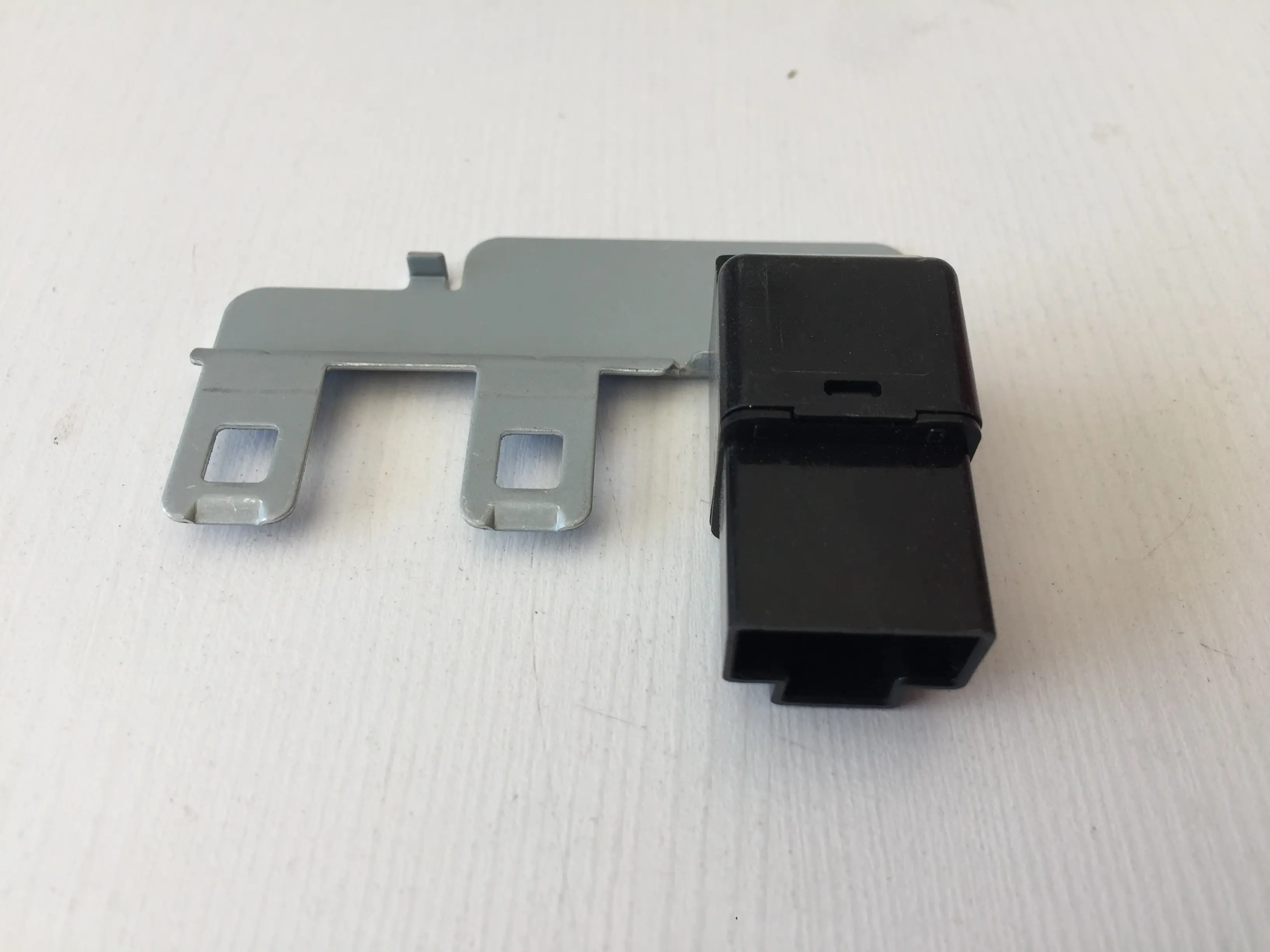 اتومات راهنما پیکاپ NILES - 2