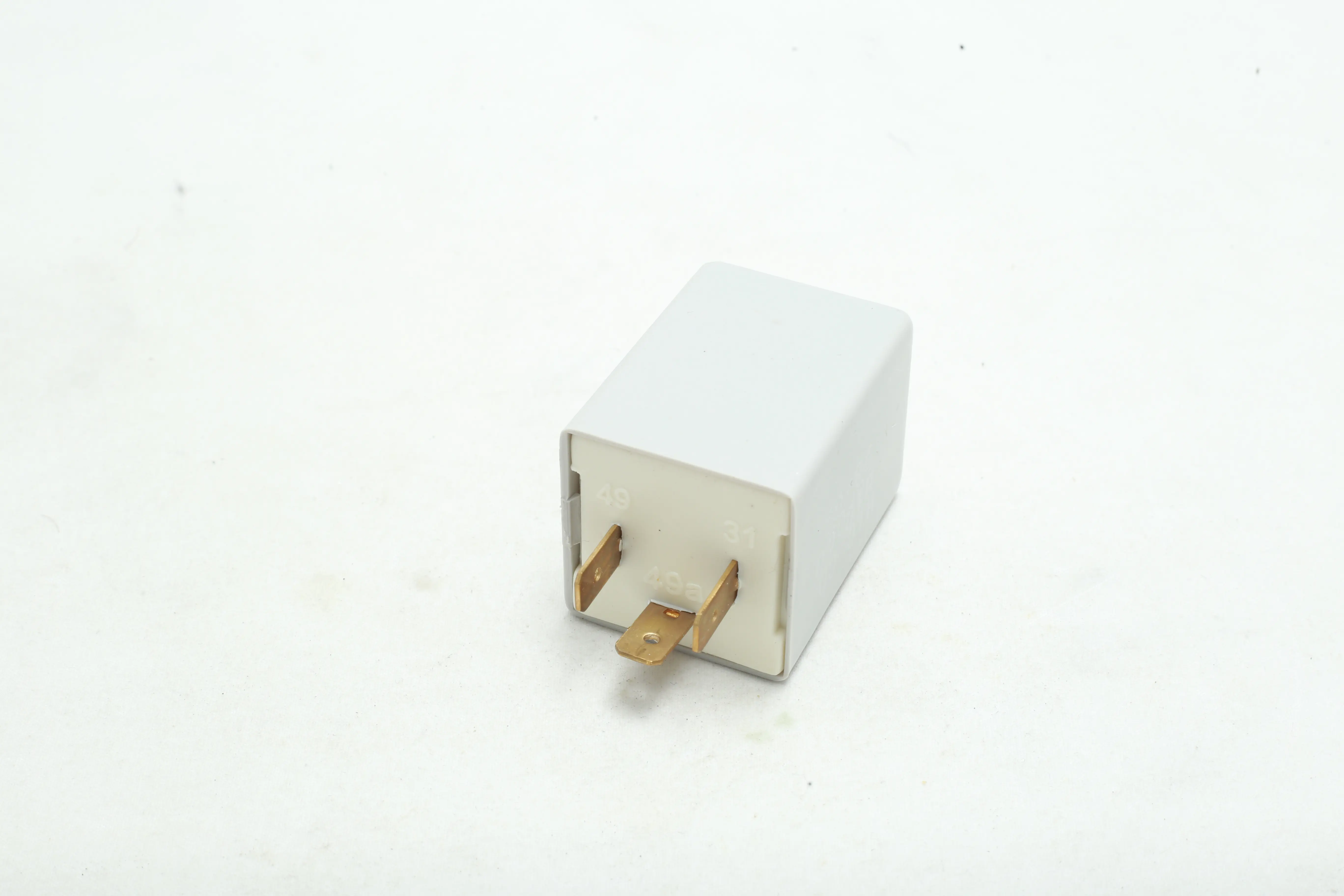 اتومات راهنما (رله فلاشر) پژو 405 طوسی ایساکو