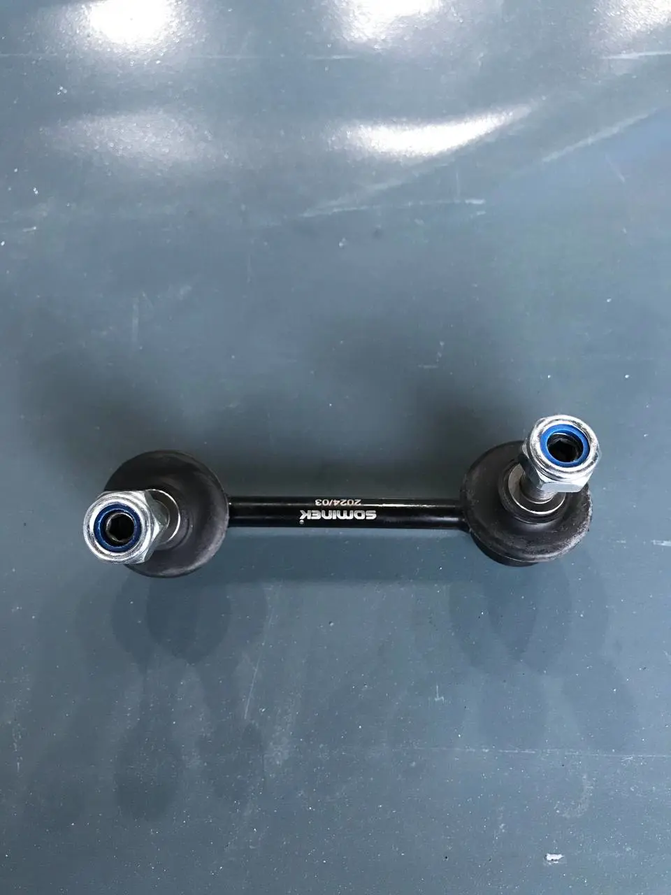 بازوئی راست میل تعادل عقب ام وی ام SOMINEK X33