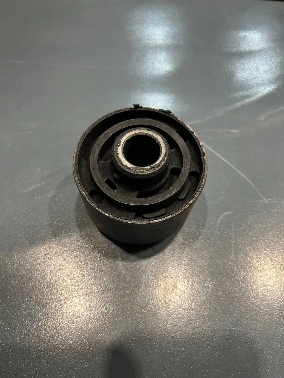 بوش طبق عقب ام وی ام SOMINEK X33