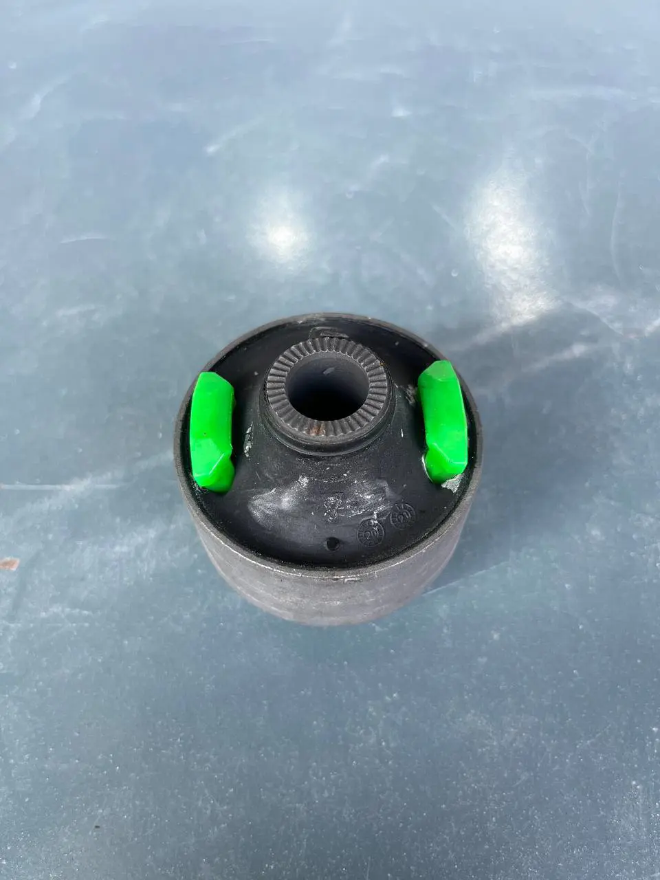 بوش عقبی طبق جلو تیگو7 SOMINEK