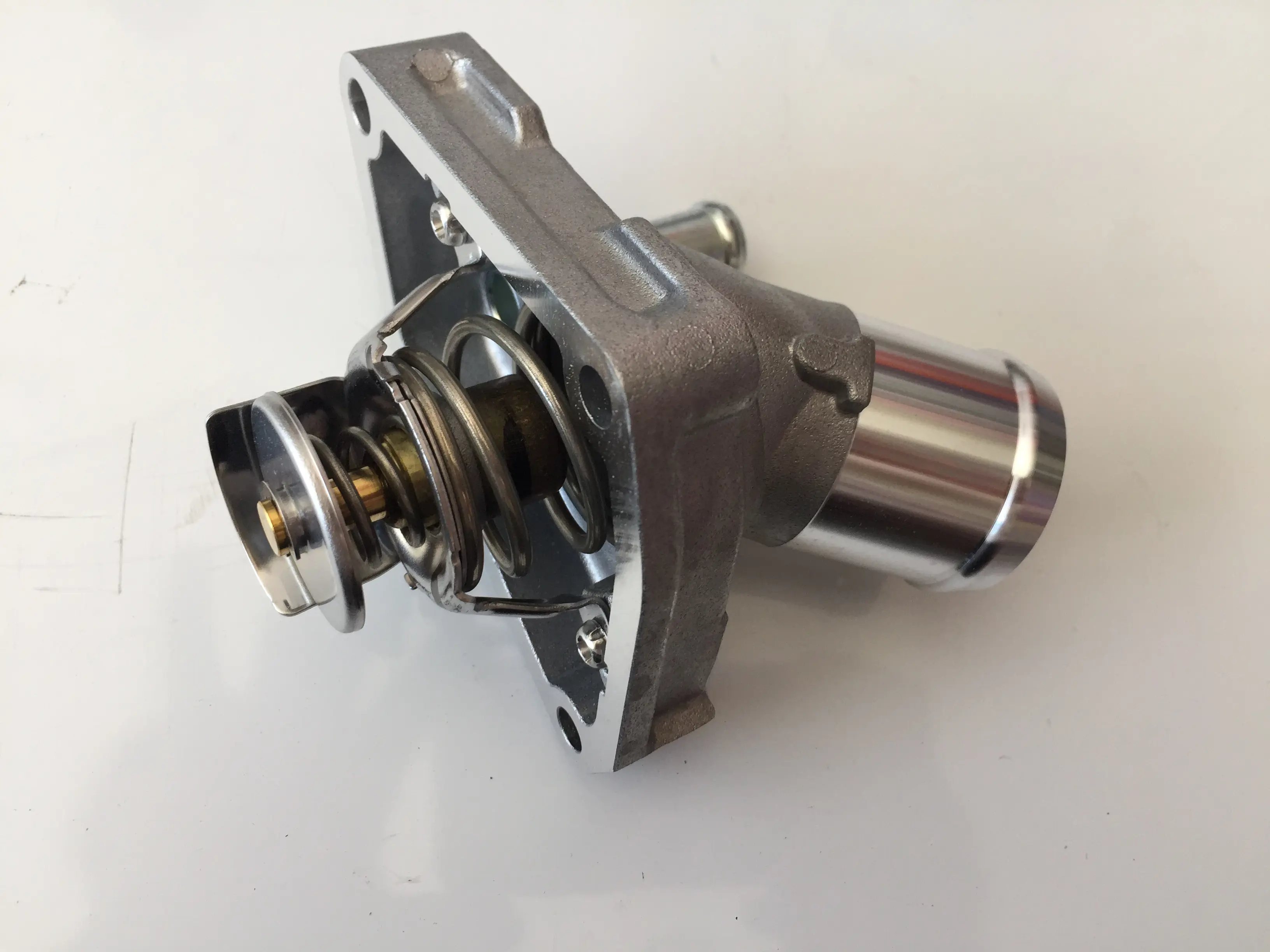 ترموستات ماکسیما بزرگ با درب NISSAN MOTOR اصلی