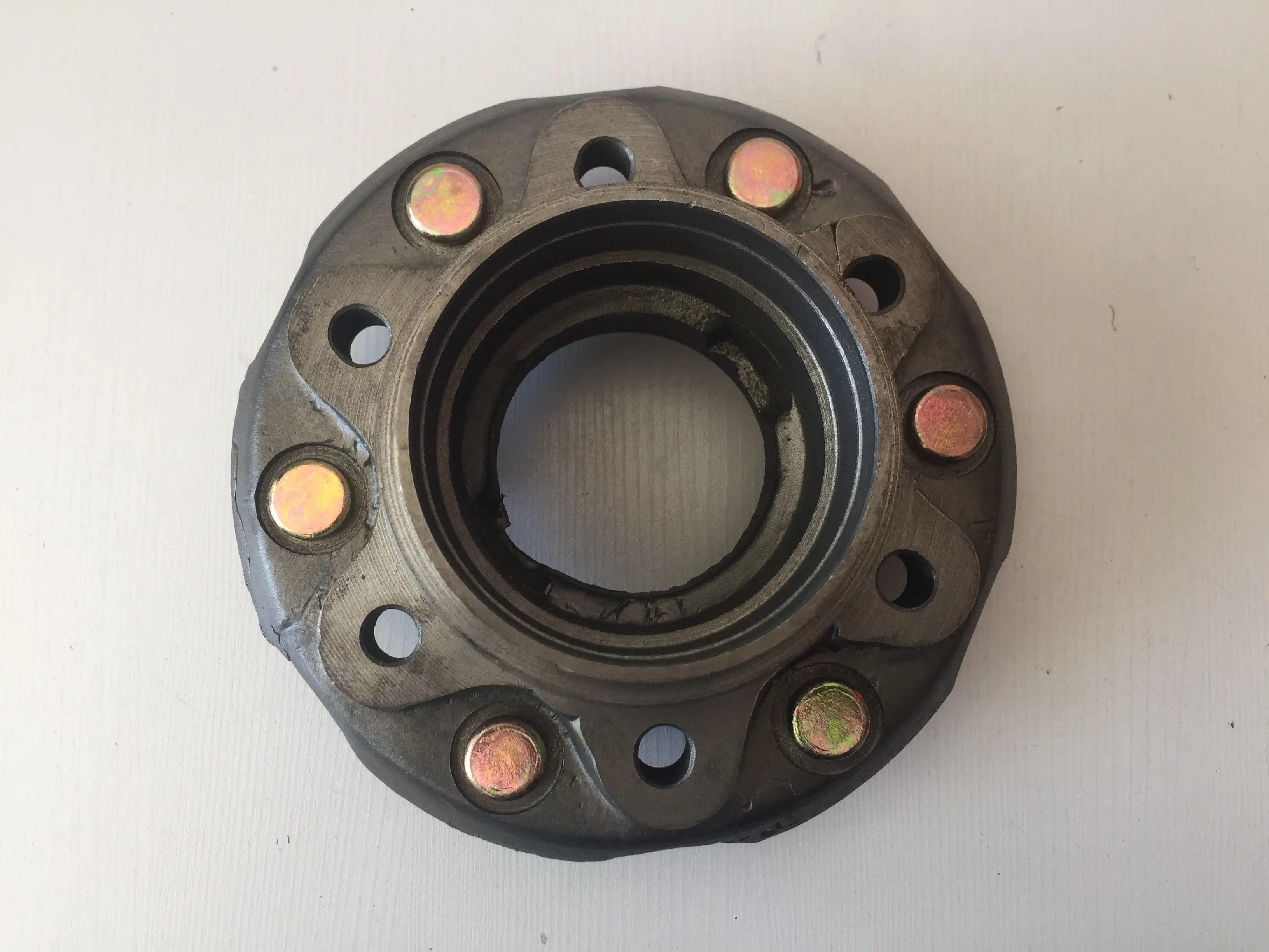 توپی چرخ جلو پیکاپ