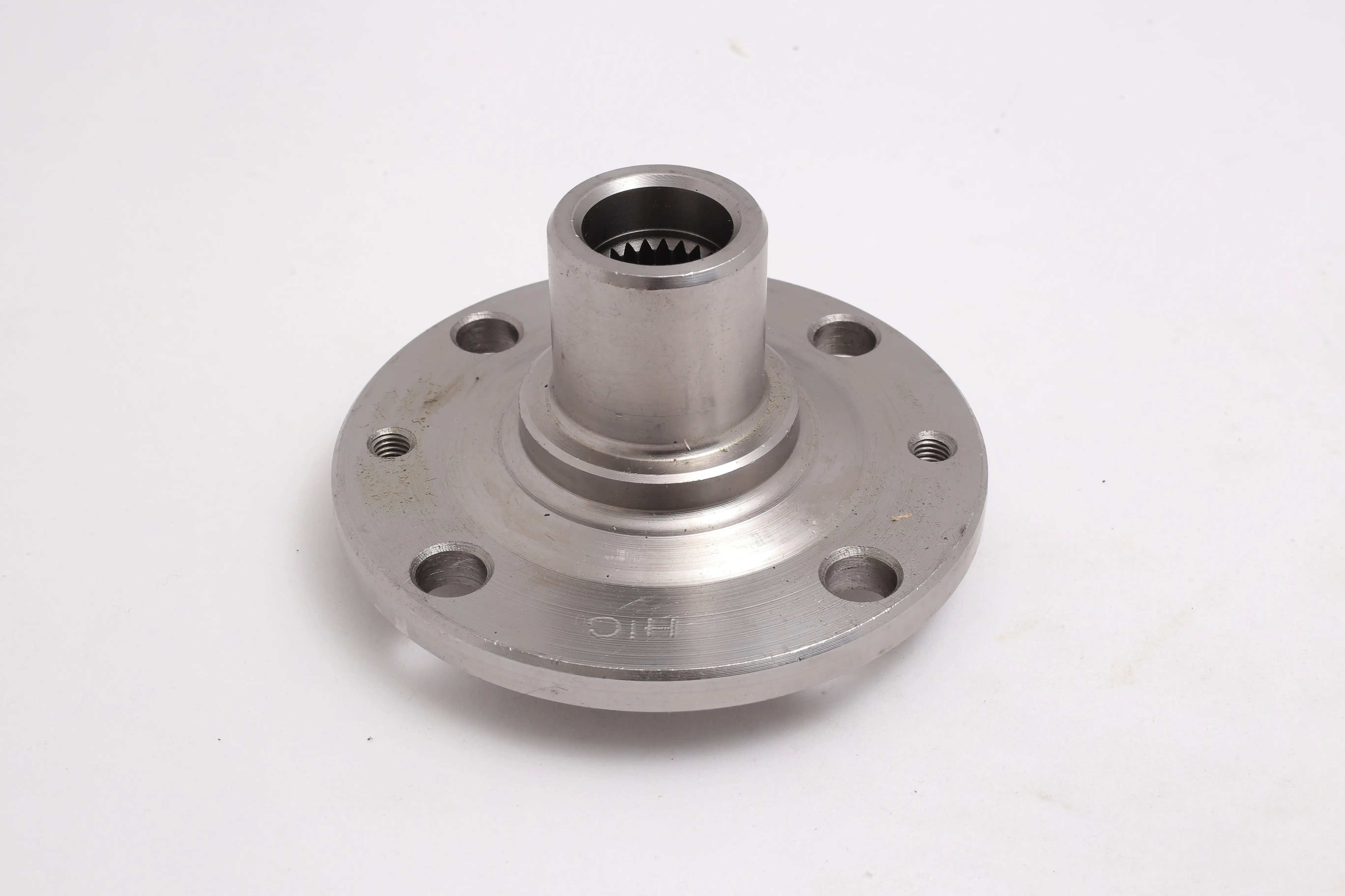 توپی چرخ جلو تیبا جدید کد8895 HIC