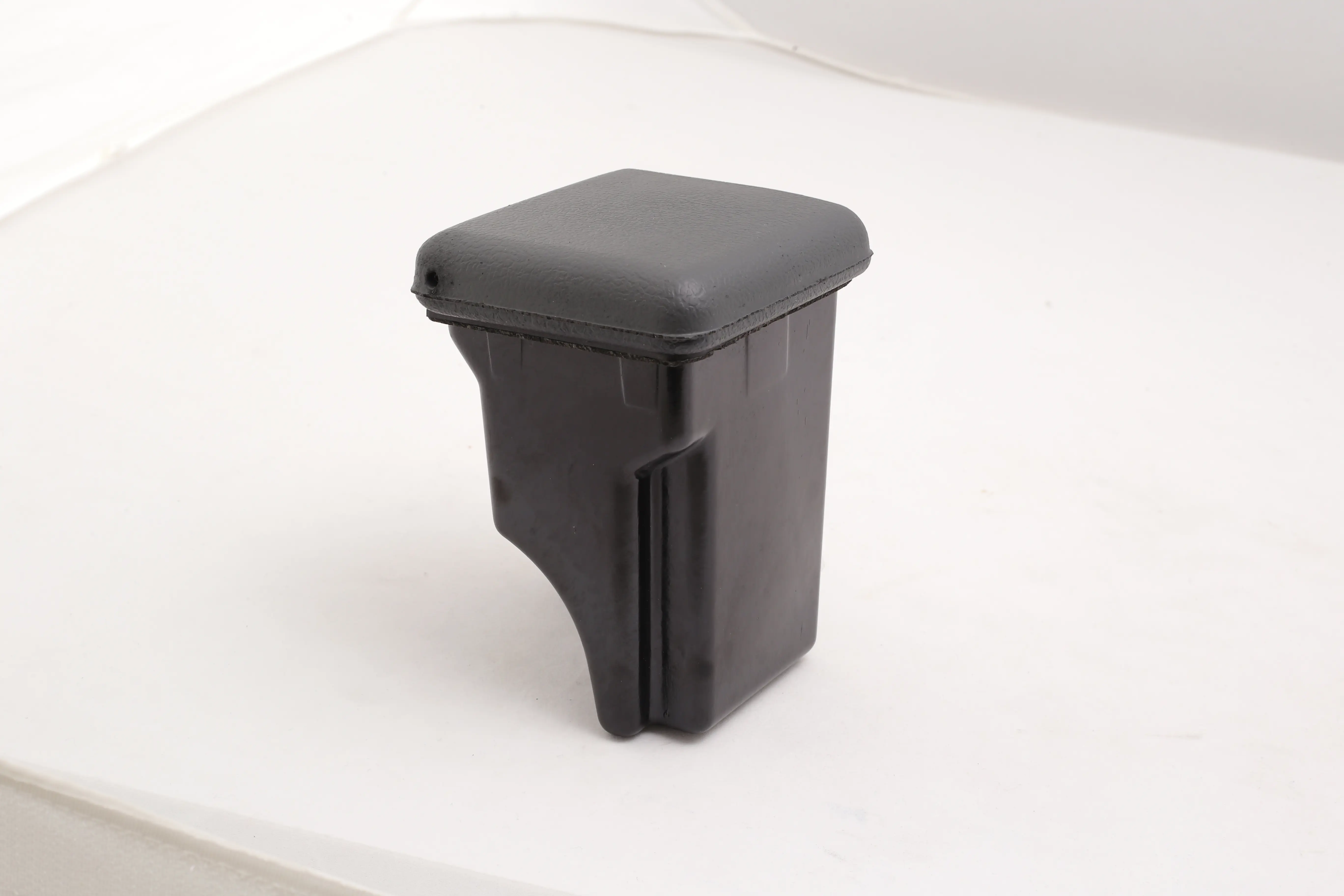 جا سیگاری عقب پراید