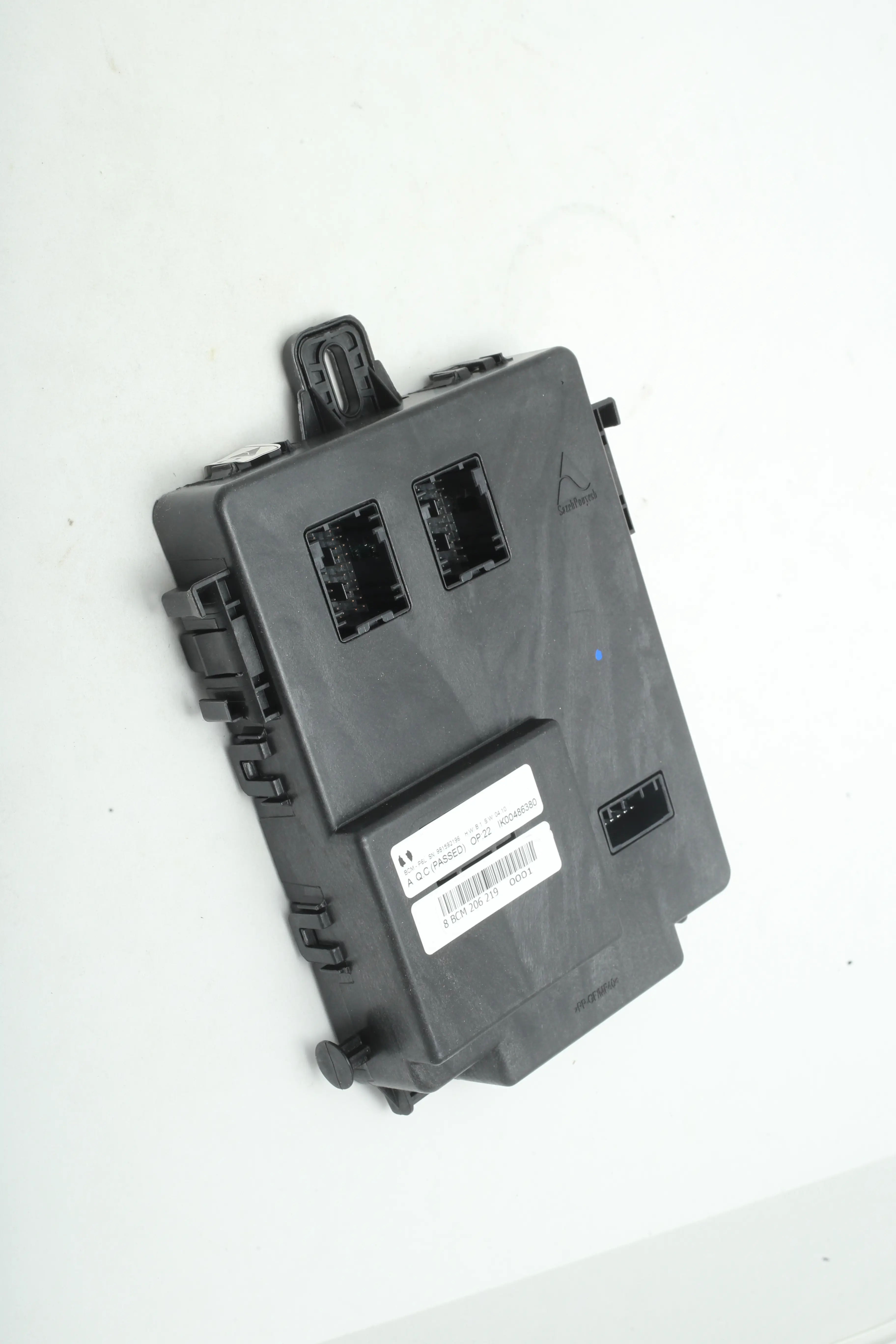 جعبه الکترونیکی داخل اتاق پژو 206 BCM عظام