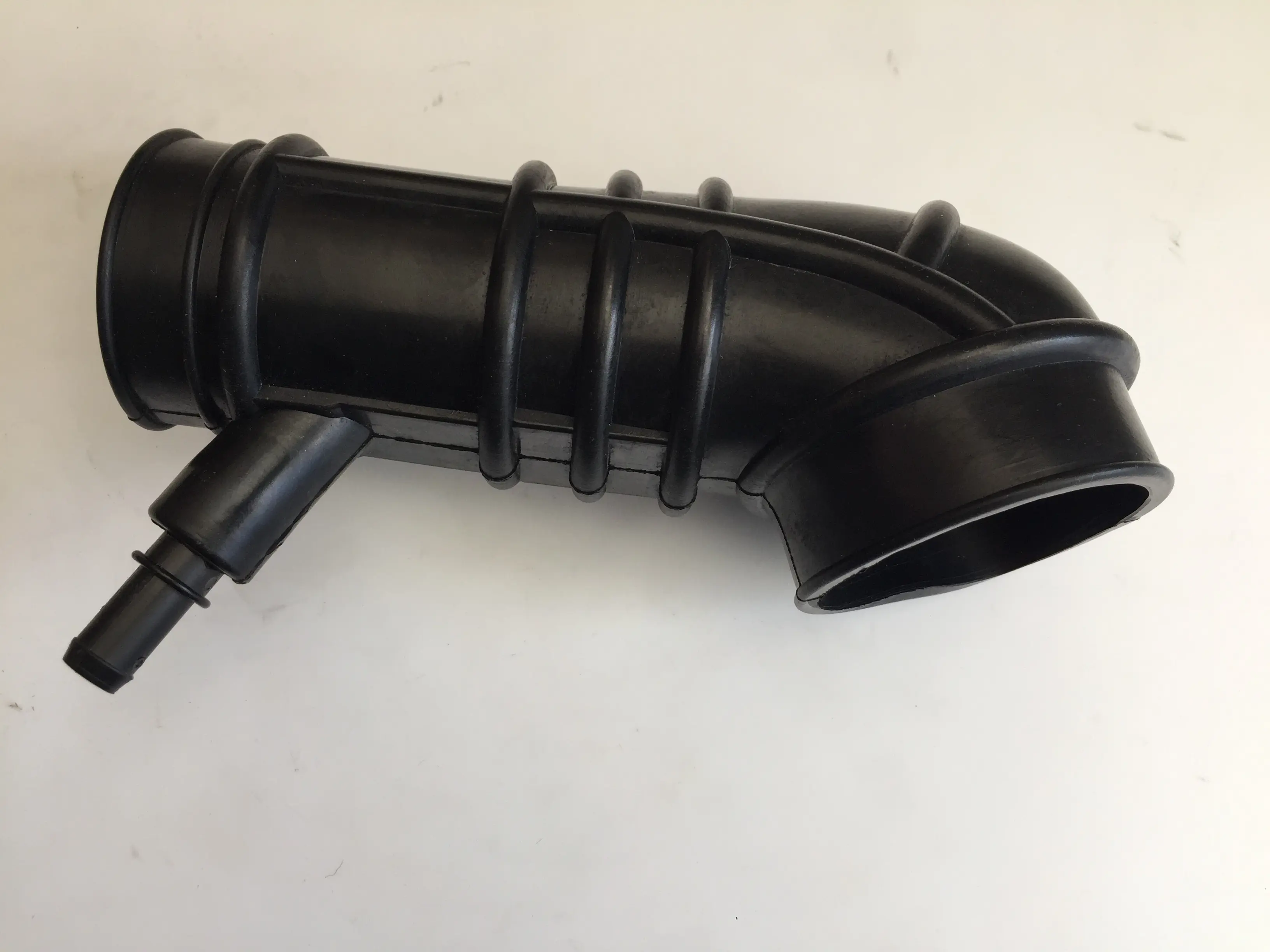 خرطومی بین دبی سنج و توربو نیسان دیزل