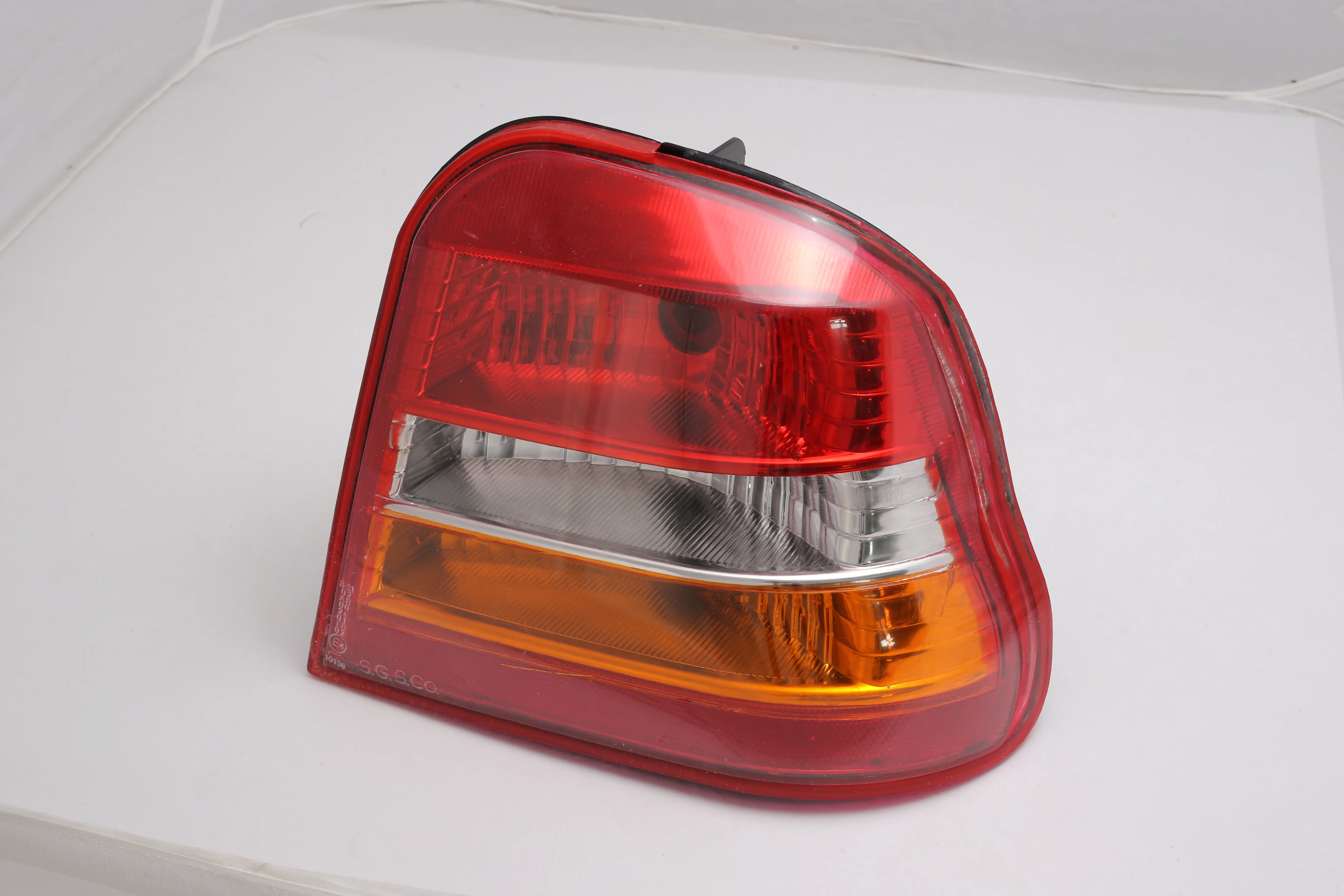 خطر عقب 141 قدیم راست HIC