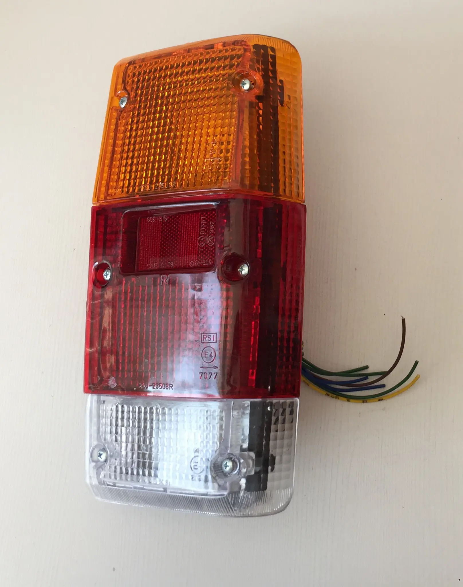 خطر عقب پاترول راست