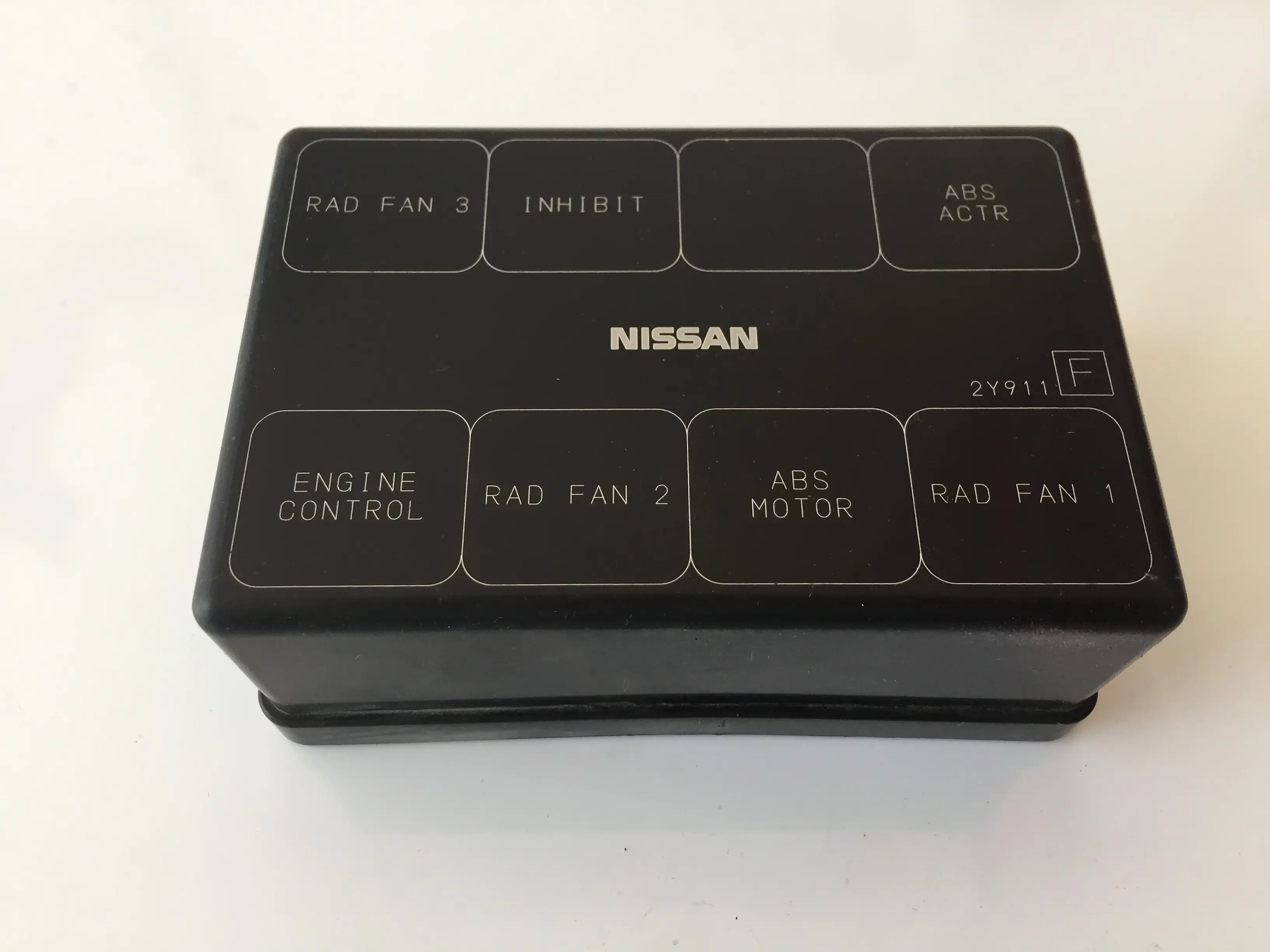 درب جعبه فیوز ماکسیما NISSAN MOTOR اصلی