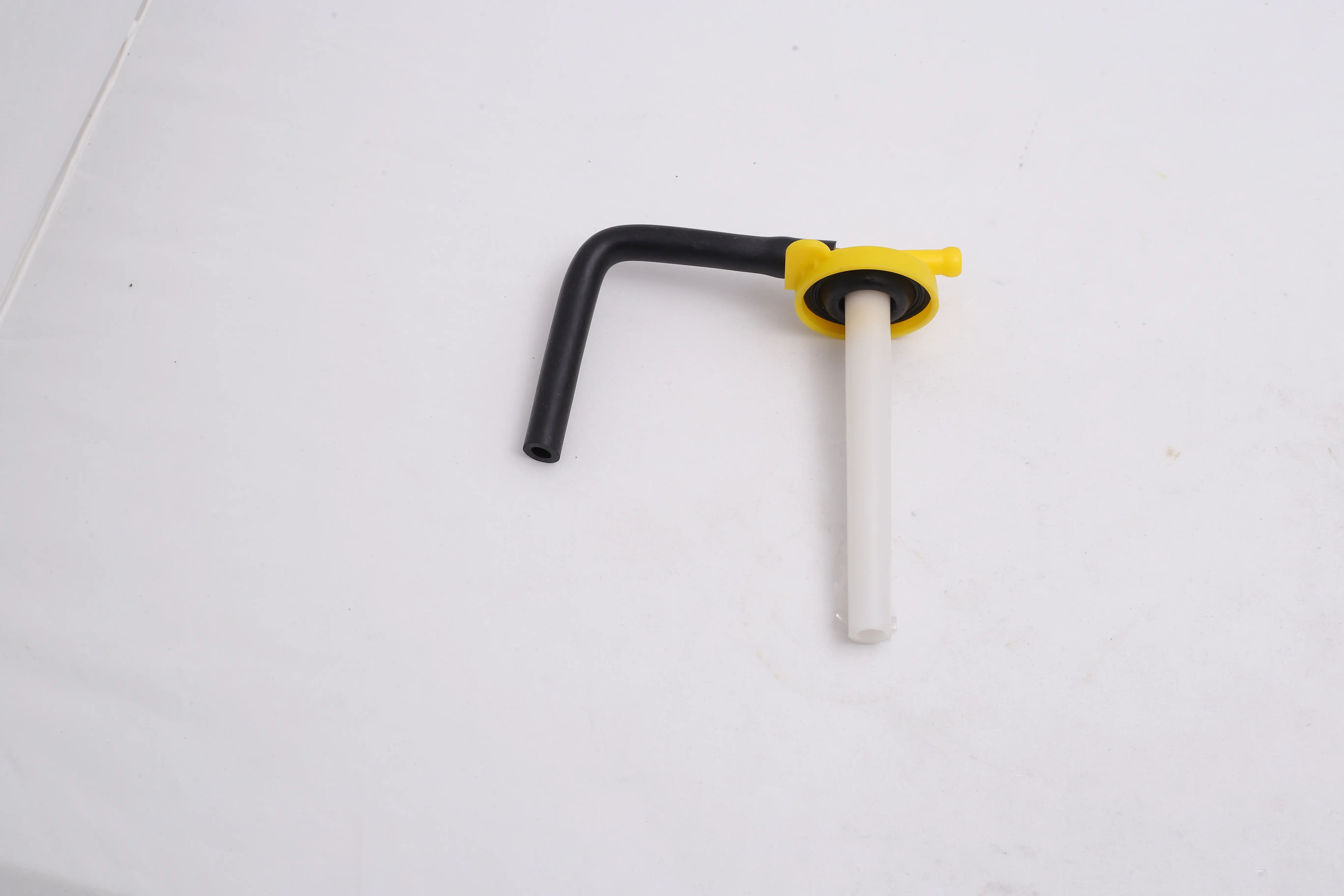 درب مخزن آب اضافه پراید با لوله اتحاد طلایی