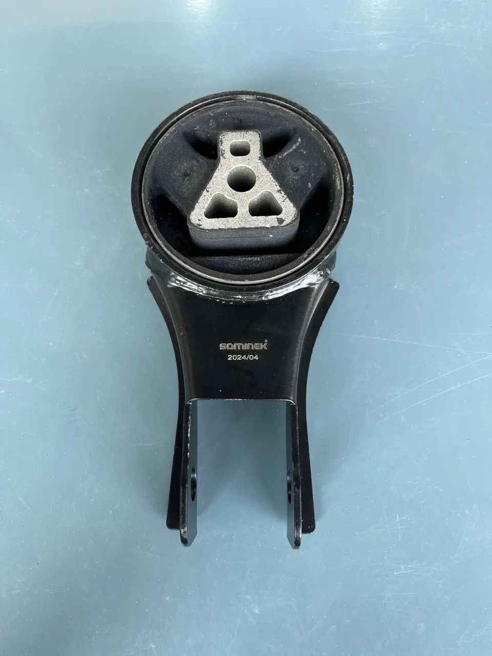 دسته موتور پایینی عقب آریزو5 SOMINEK