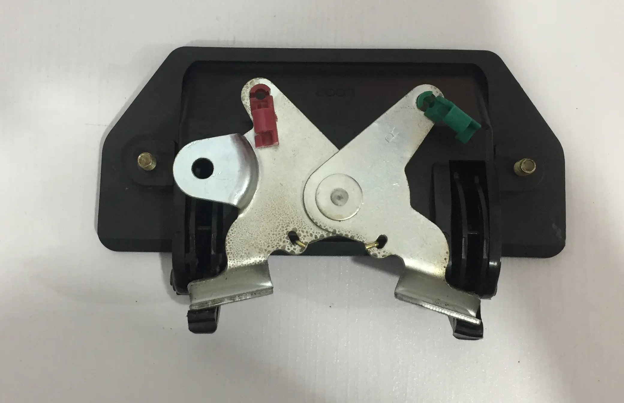 دستگیره درب عقب بار پیکاپ دوکابین - 2