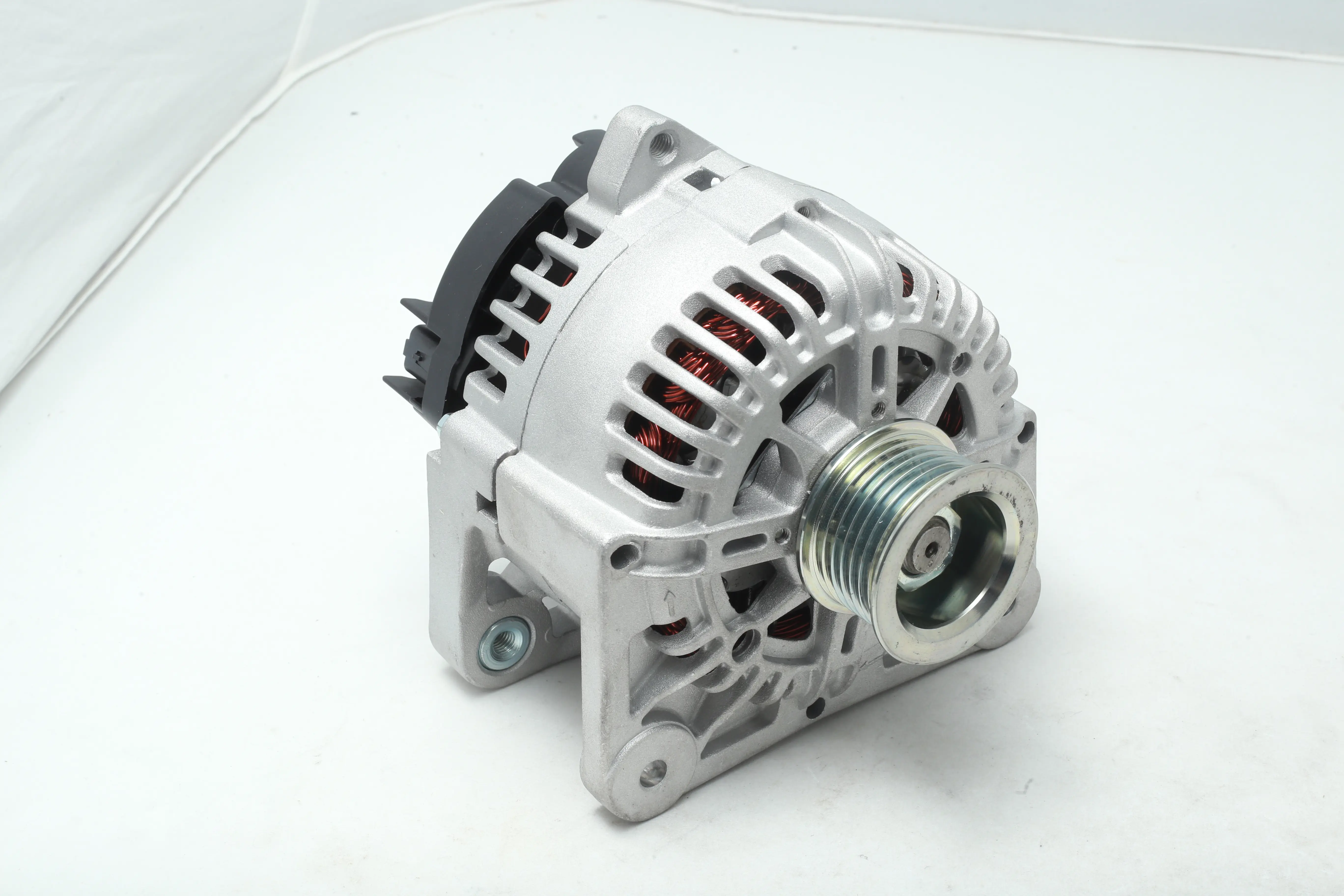 دینام تندر 90 (استام صنعت) عظام