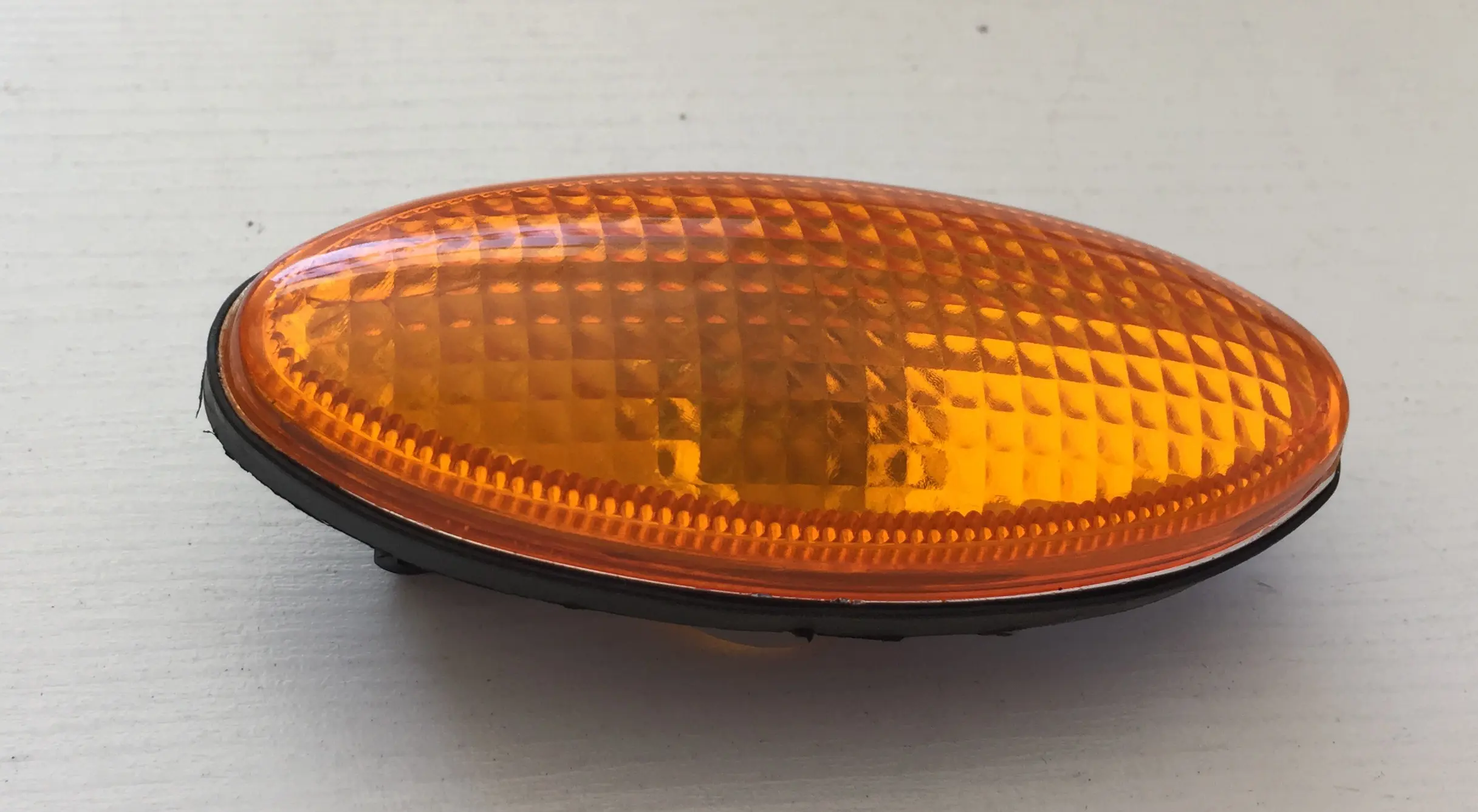 راهنما بغل گلگیر رونیز