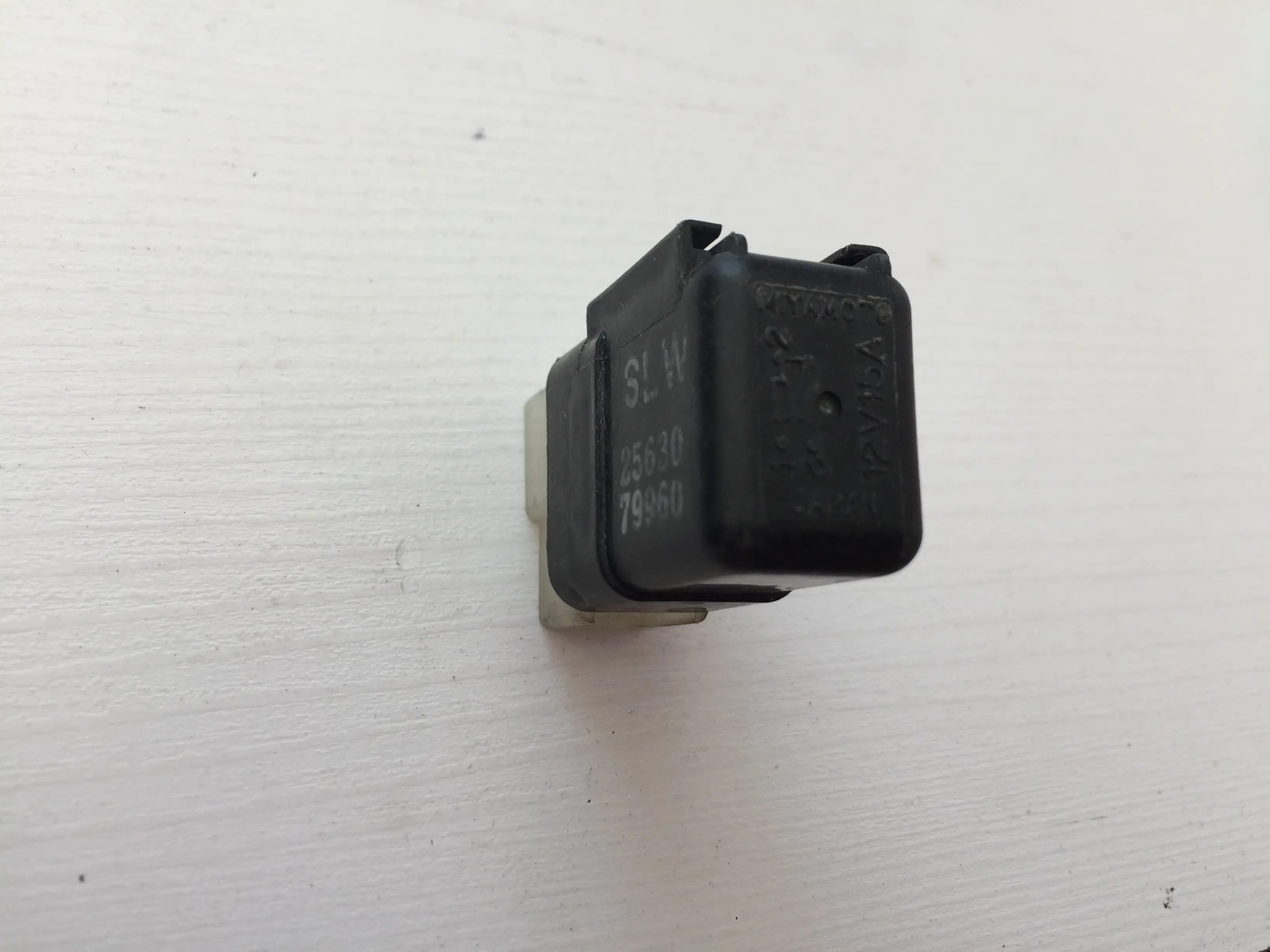 رله پیکاپ مشکی 3 فیش اصلی - 2