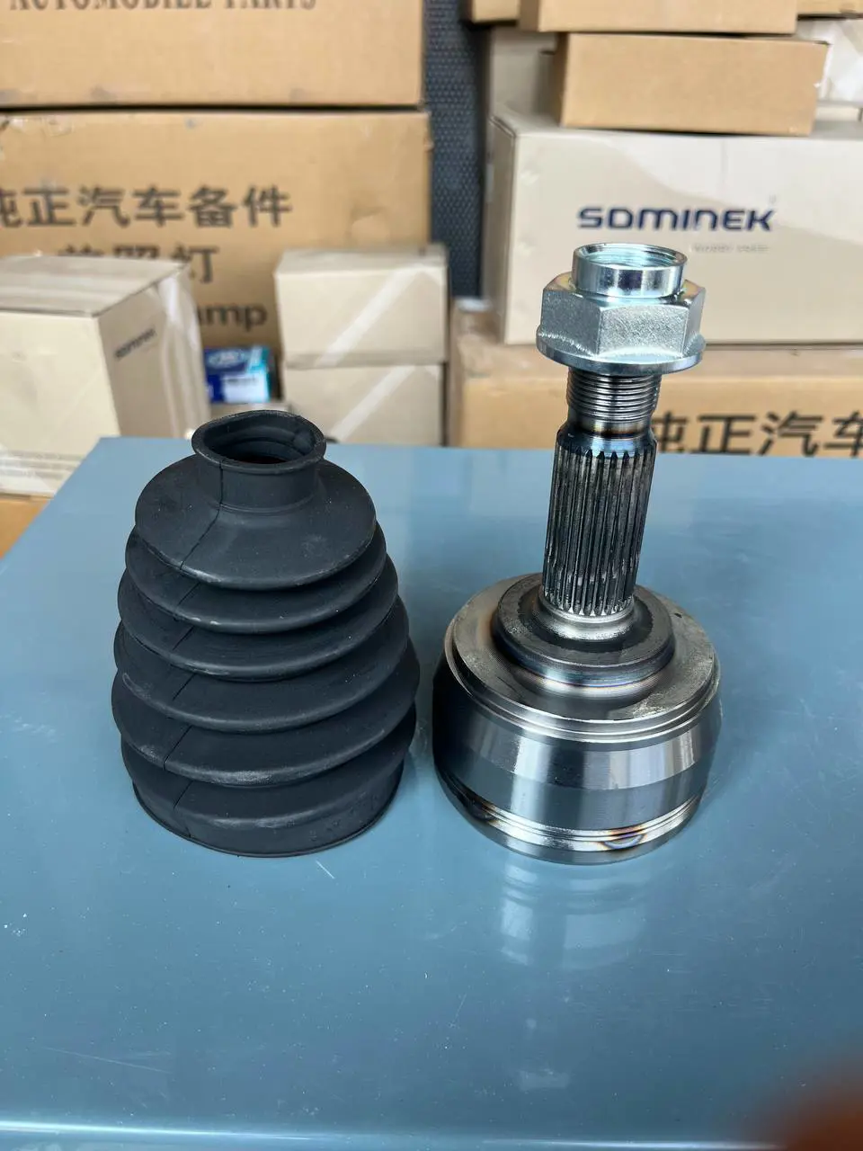 سرپلوس بیرونی با گردگیر آریزو5 SOMINEK