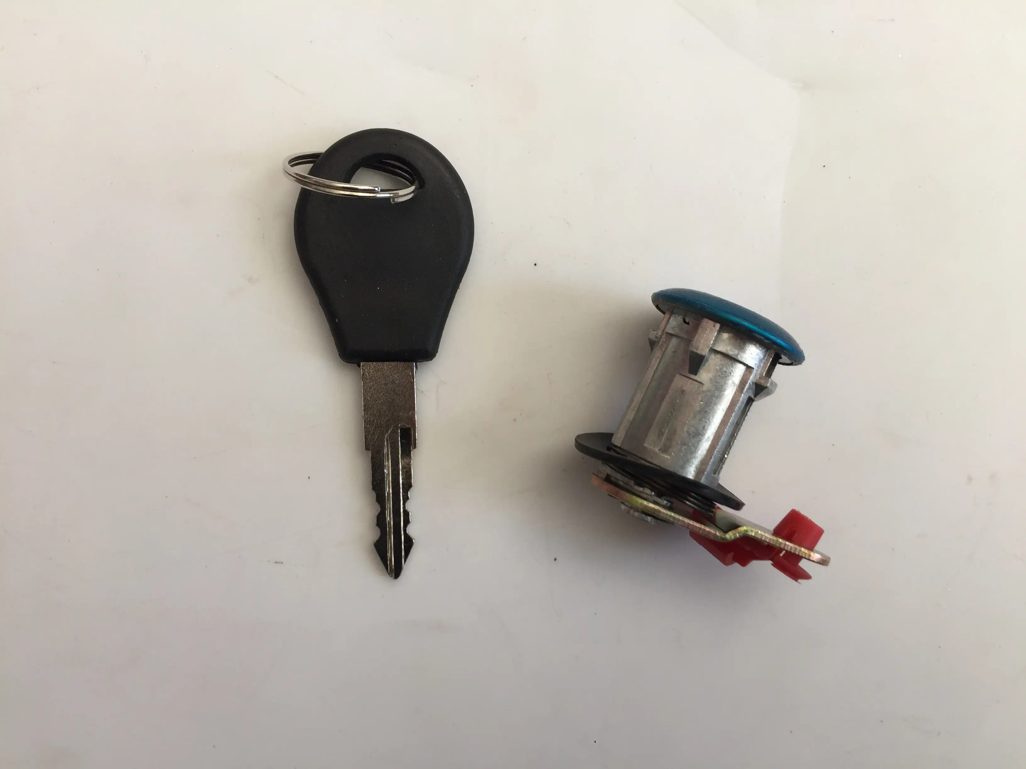 سویچ درب پاترول