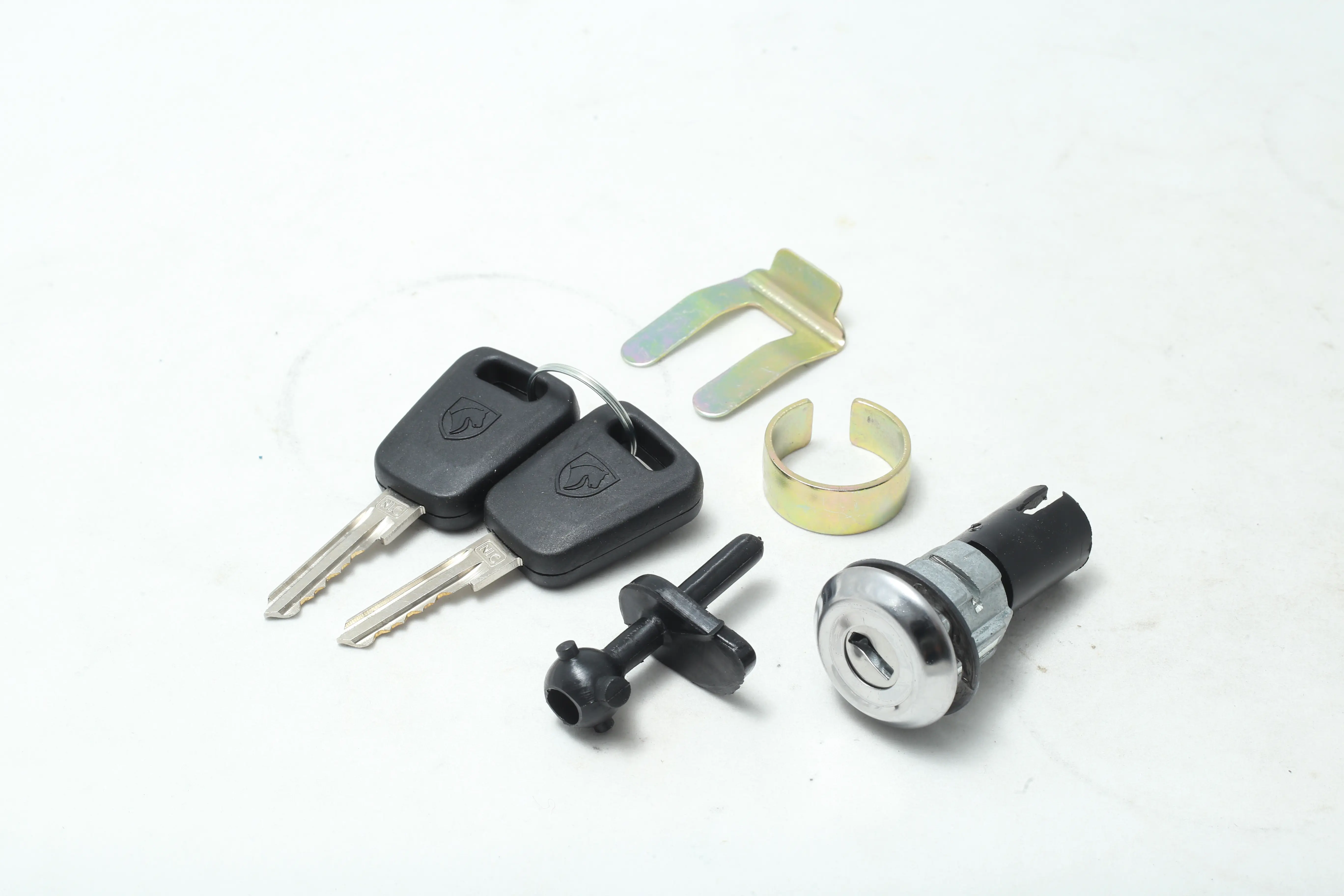 سویچ صندوق عقب پیکان نصیر