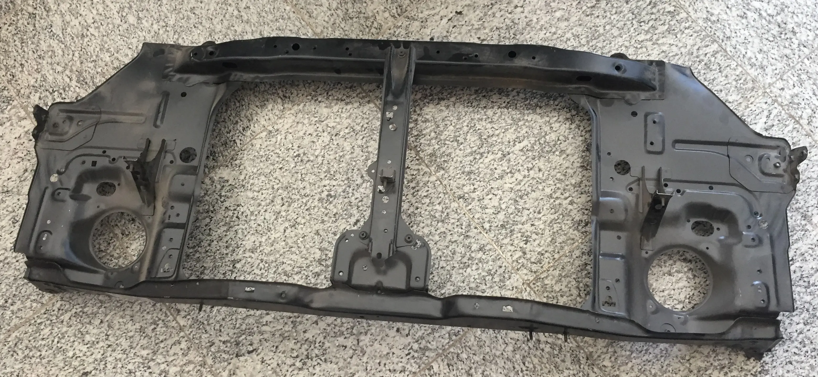 سینی جلو رادیات پیکاپ اصلی