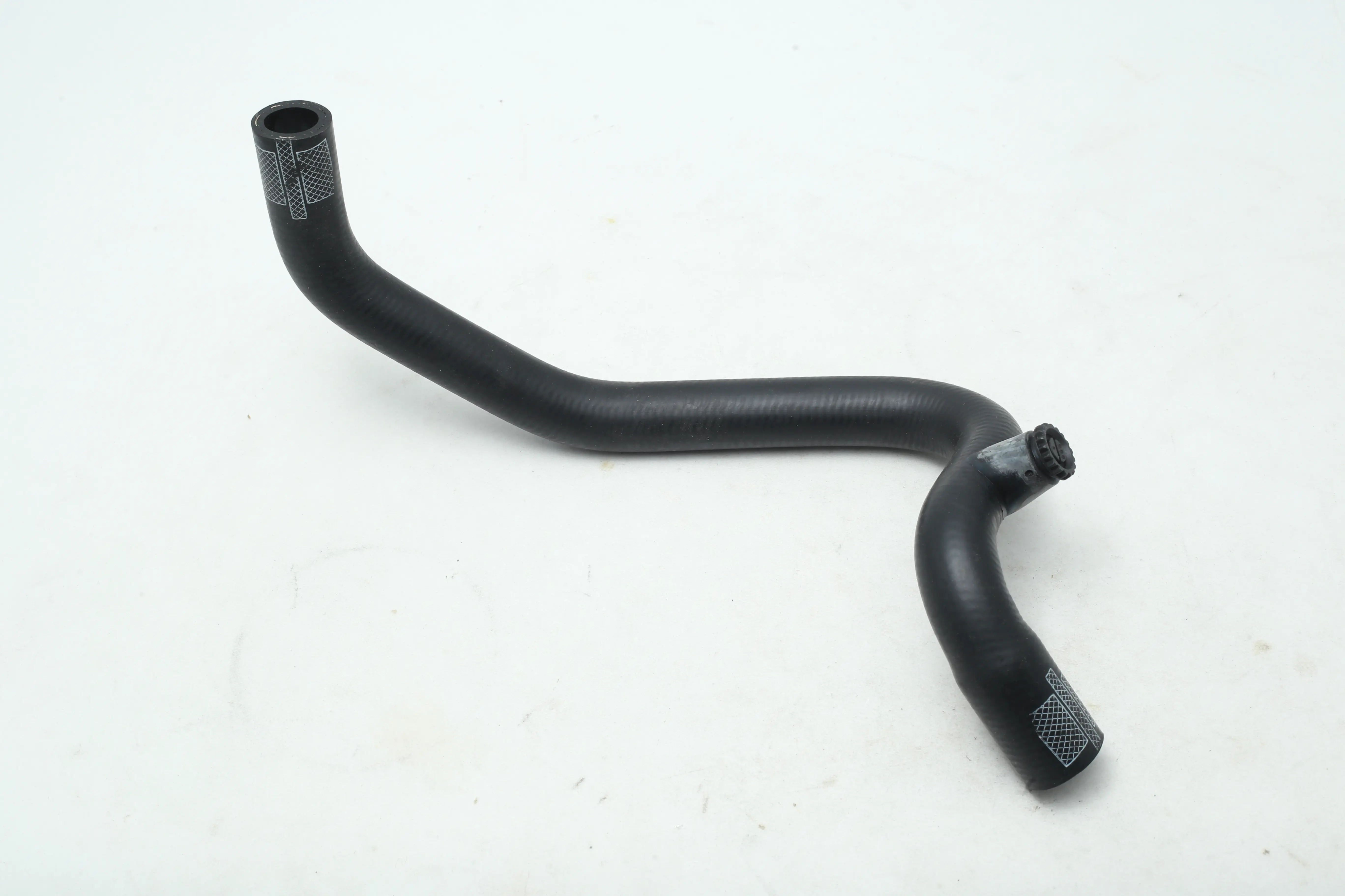 شیلنگ بخاری پژو 206 خروجی کوتاه باپیچ هواگیریHIC