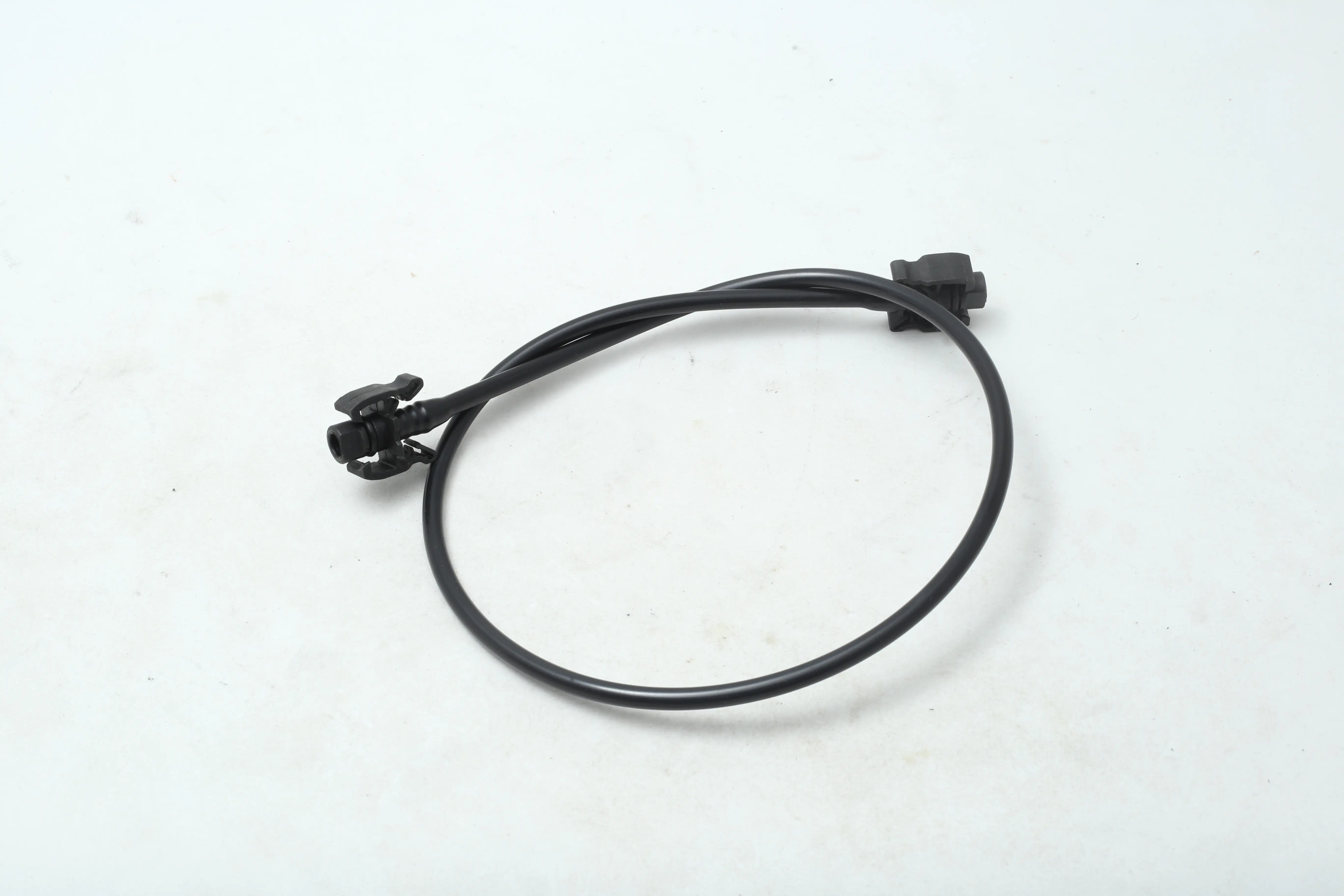 شیلنگ منبع انبساط پژو 206 تیپ 2 HIC