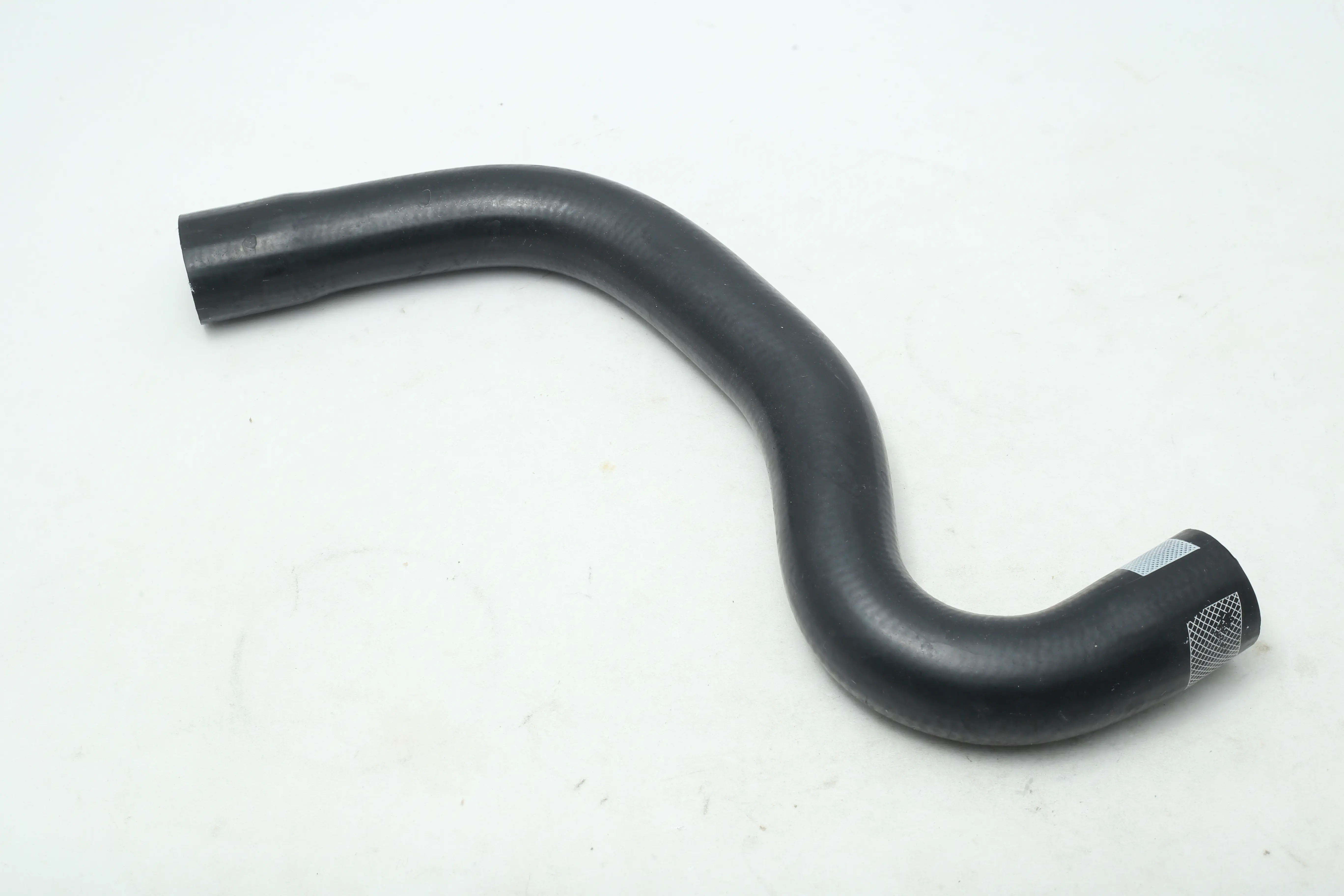 شیلنگ پایین رادیات پژو 206 تیپ 2 اتحاد طلایی