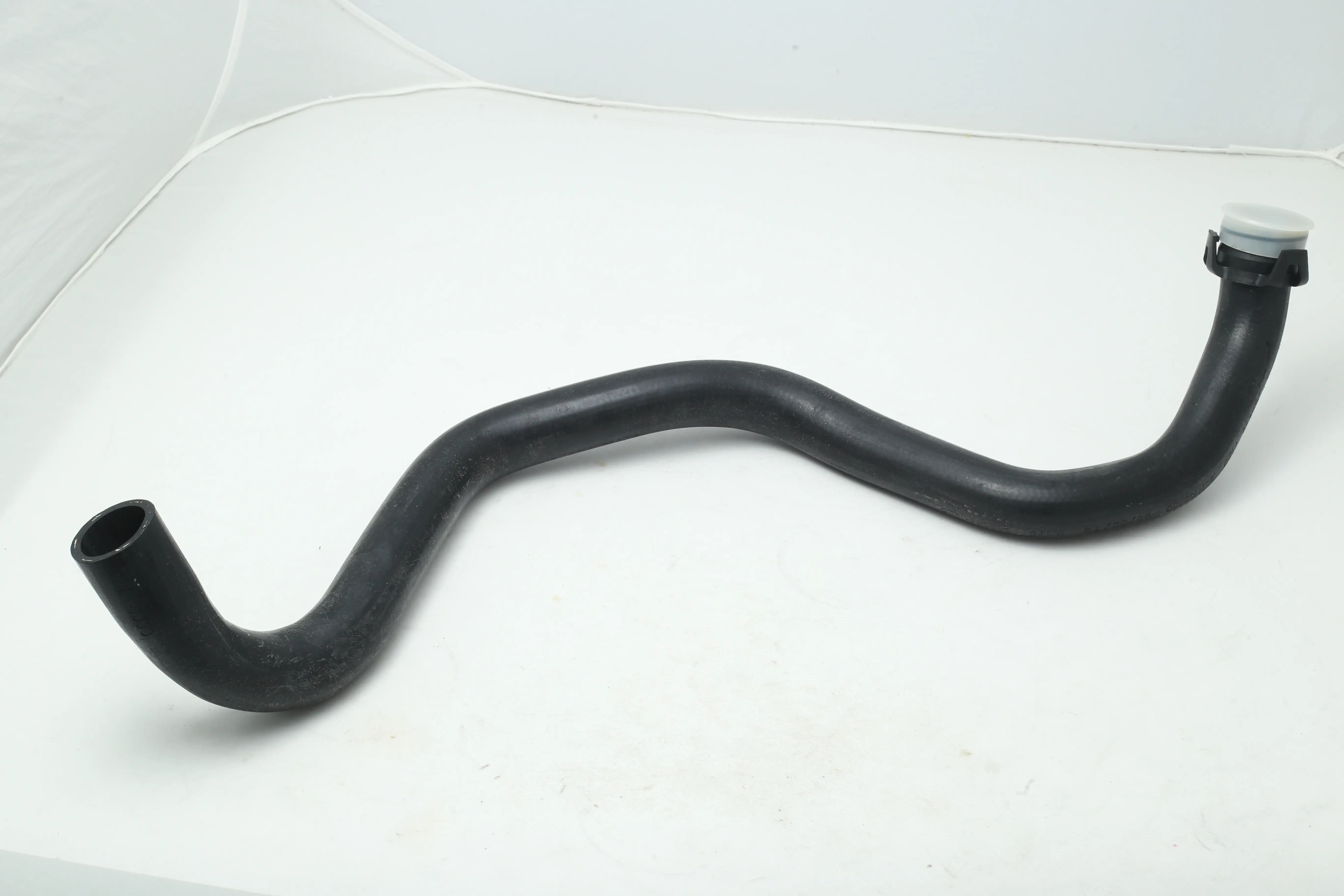 شیلنگ پایین رادیات پژو 405 کلمپدار اتحاد طلایی