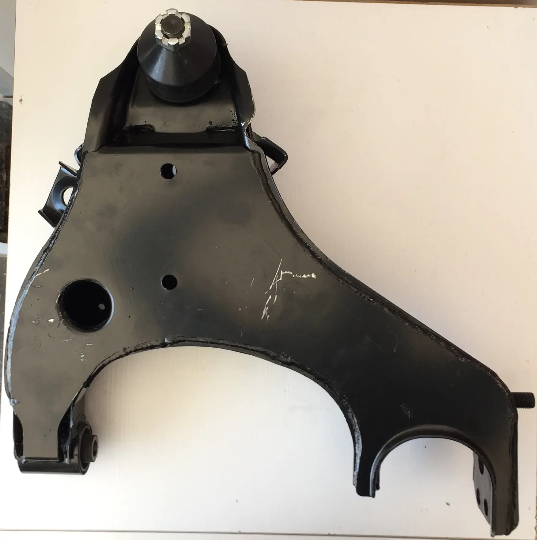 طبق پایین پیکاپ چپ