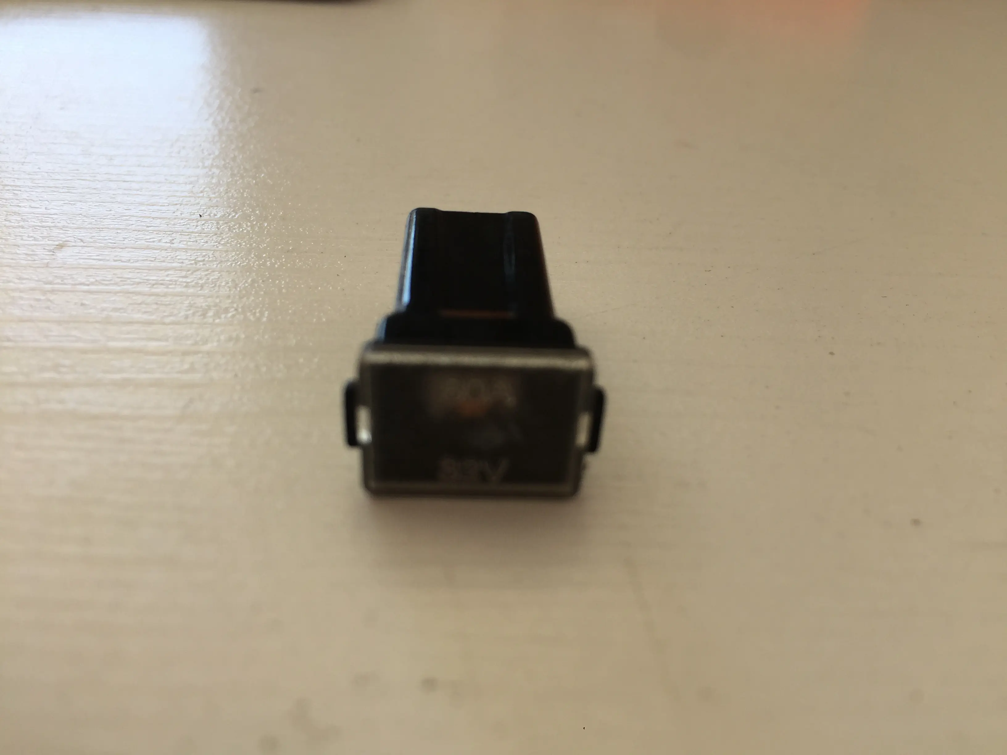 فیوز پیکاپ 80 آمپر کوچک