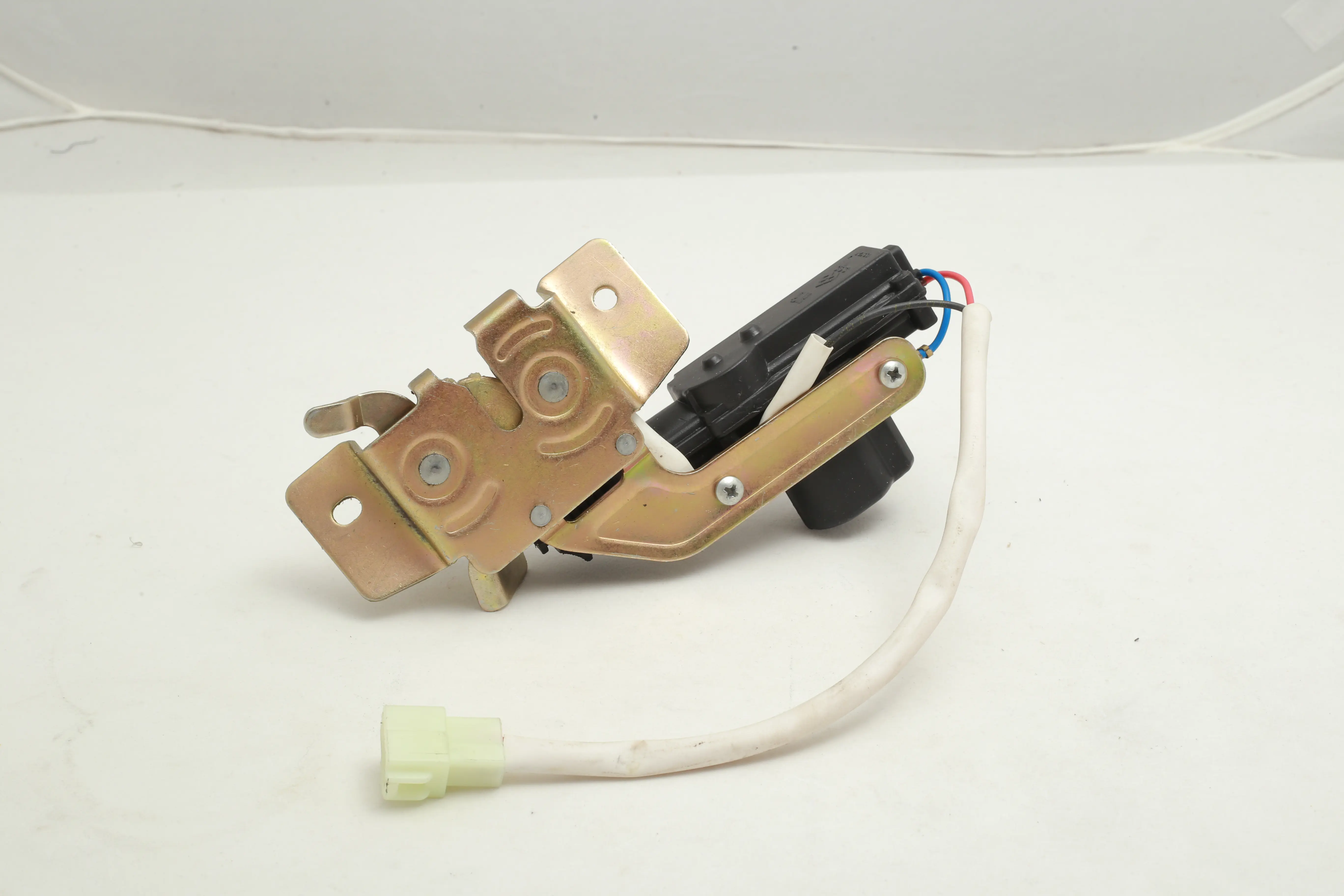 قفل صندوق عقب تیبا HIC