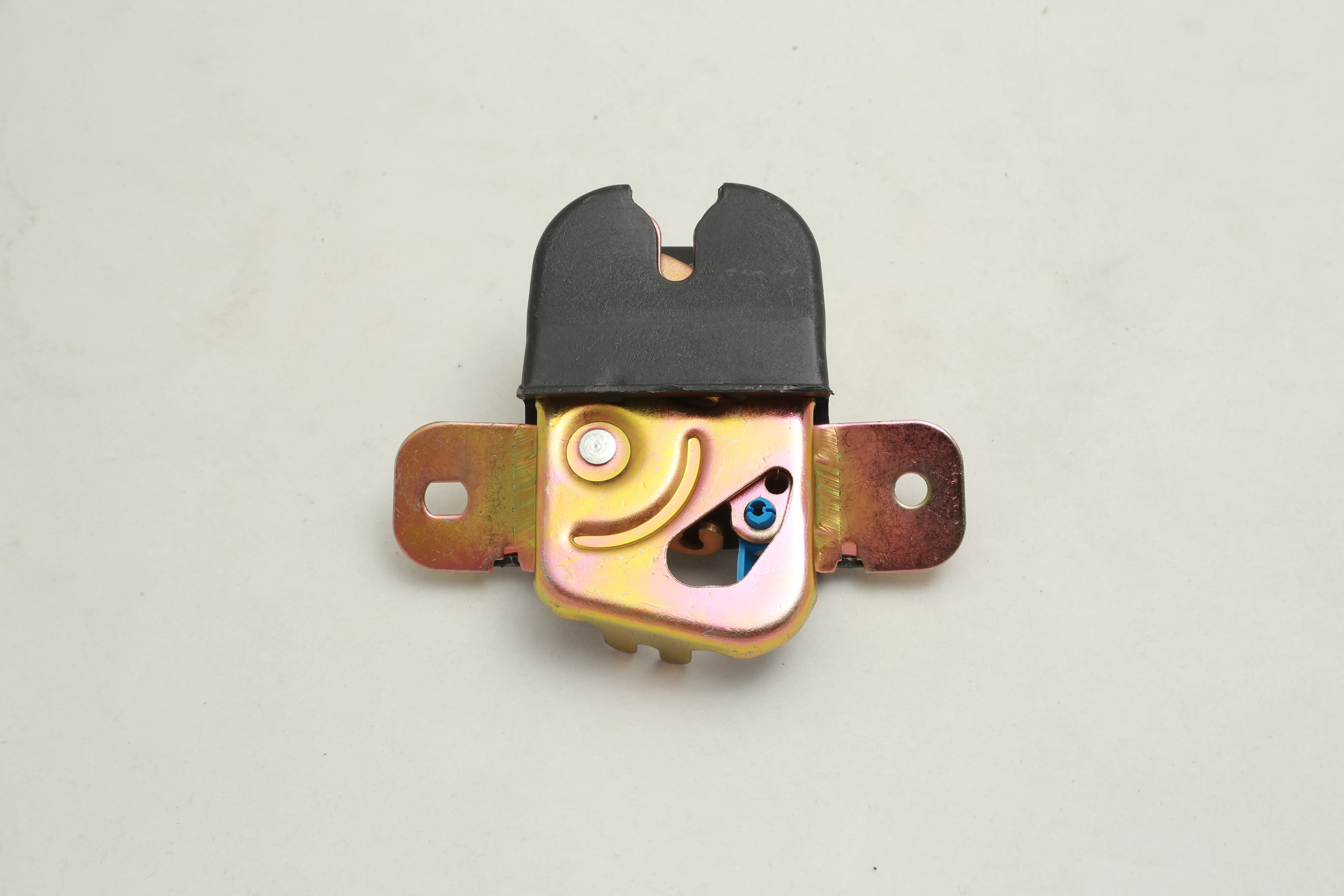 قفل صندوق عقب پراید HIC