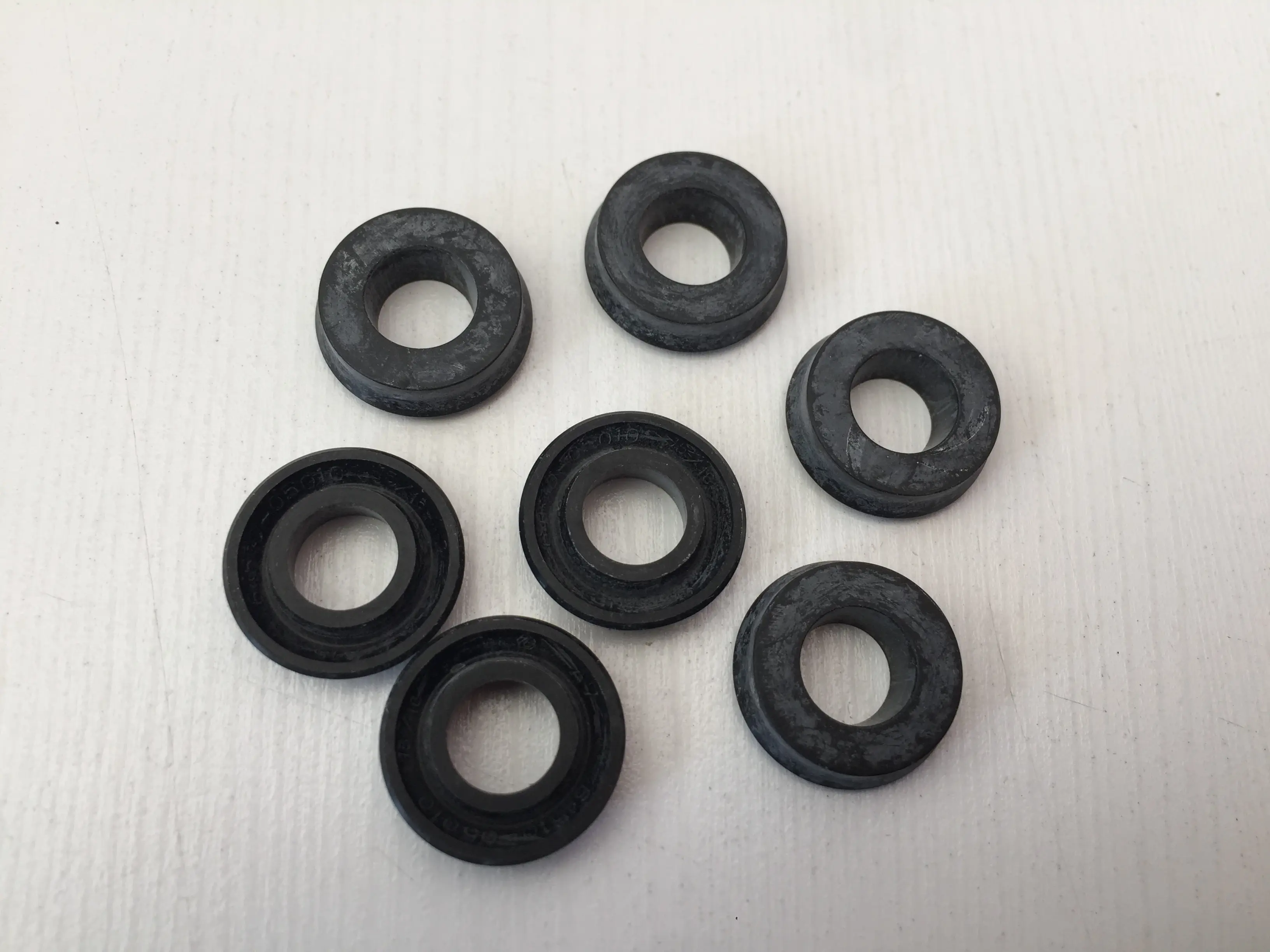 لاستیک ترمز چرخ عقب پاترول 15/16 ژاپن