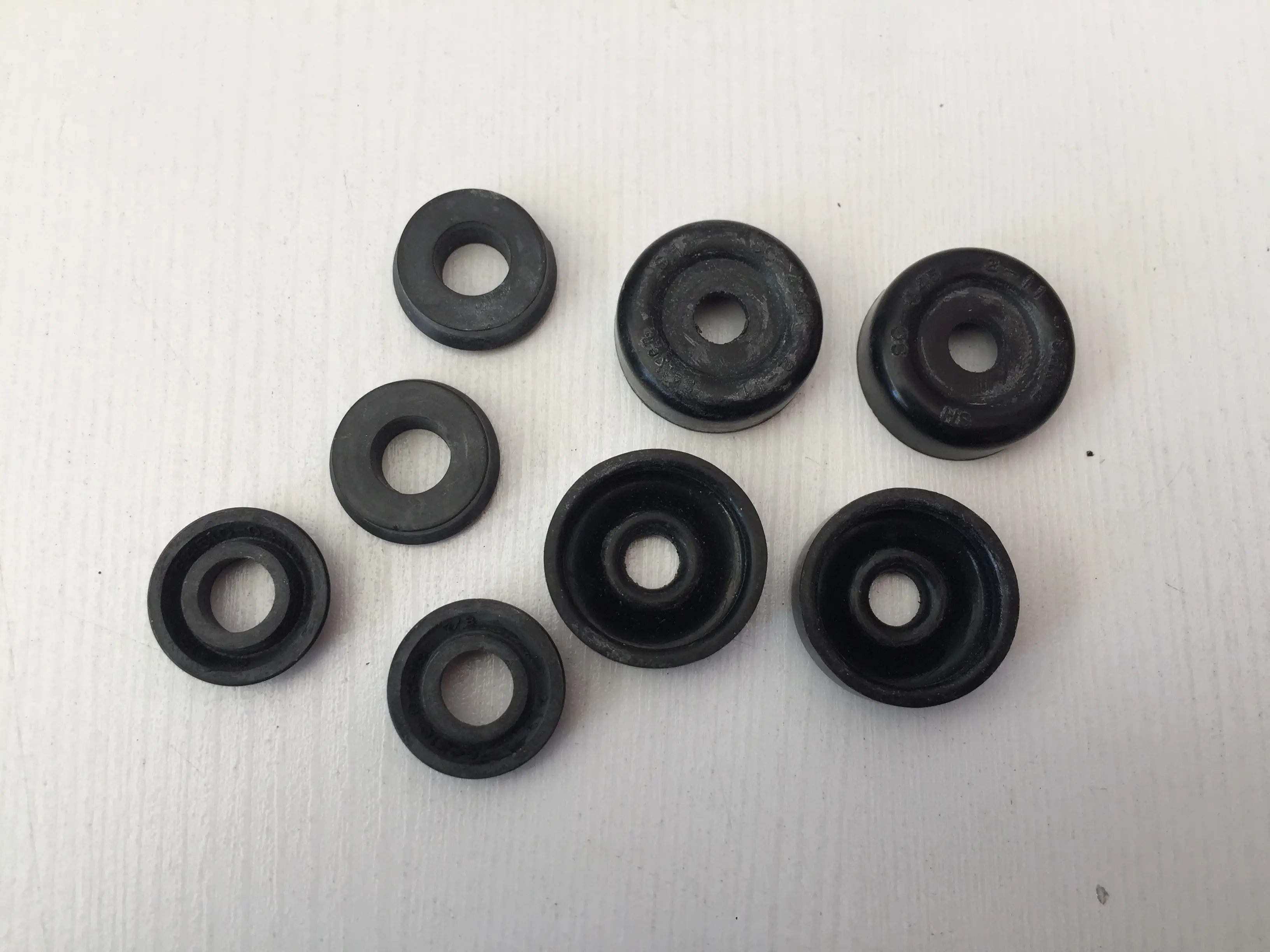 لاستیک ترمز چرخ عقب پاترول 7/8 SEIKEN