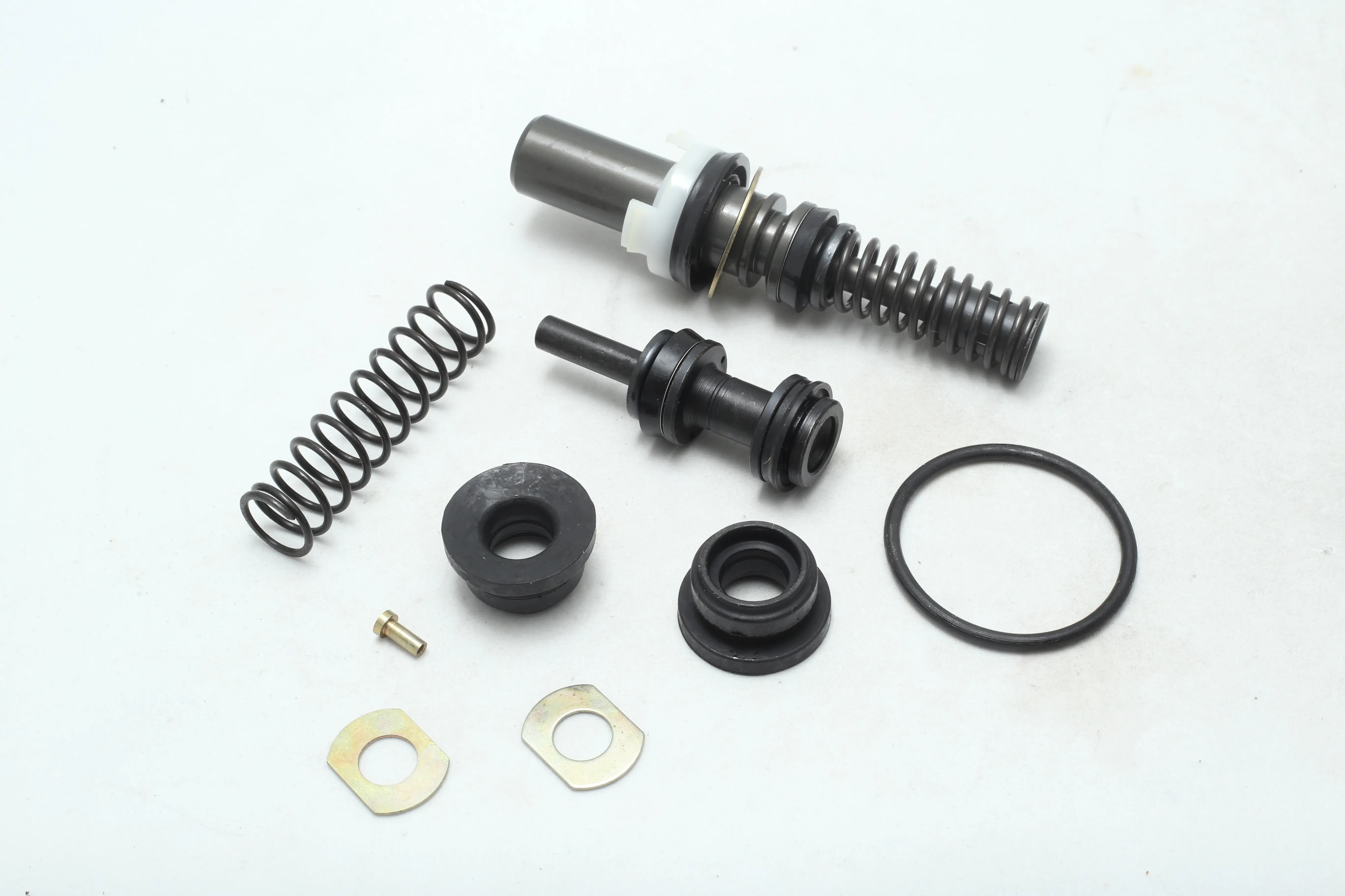 لوازم پمپ ترمز کامل پیکان دومداره اتحاد طلایی