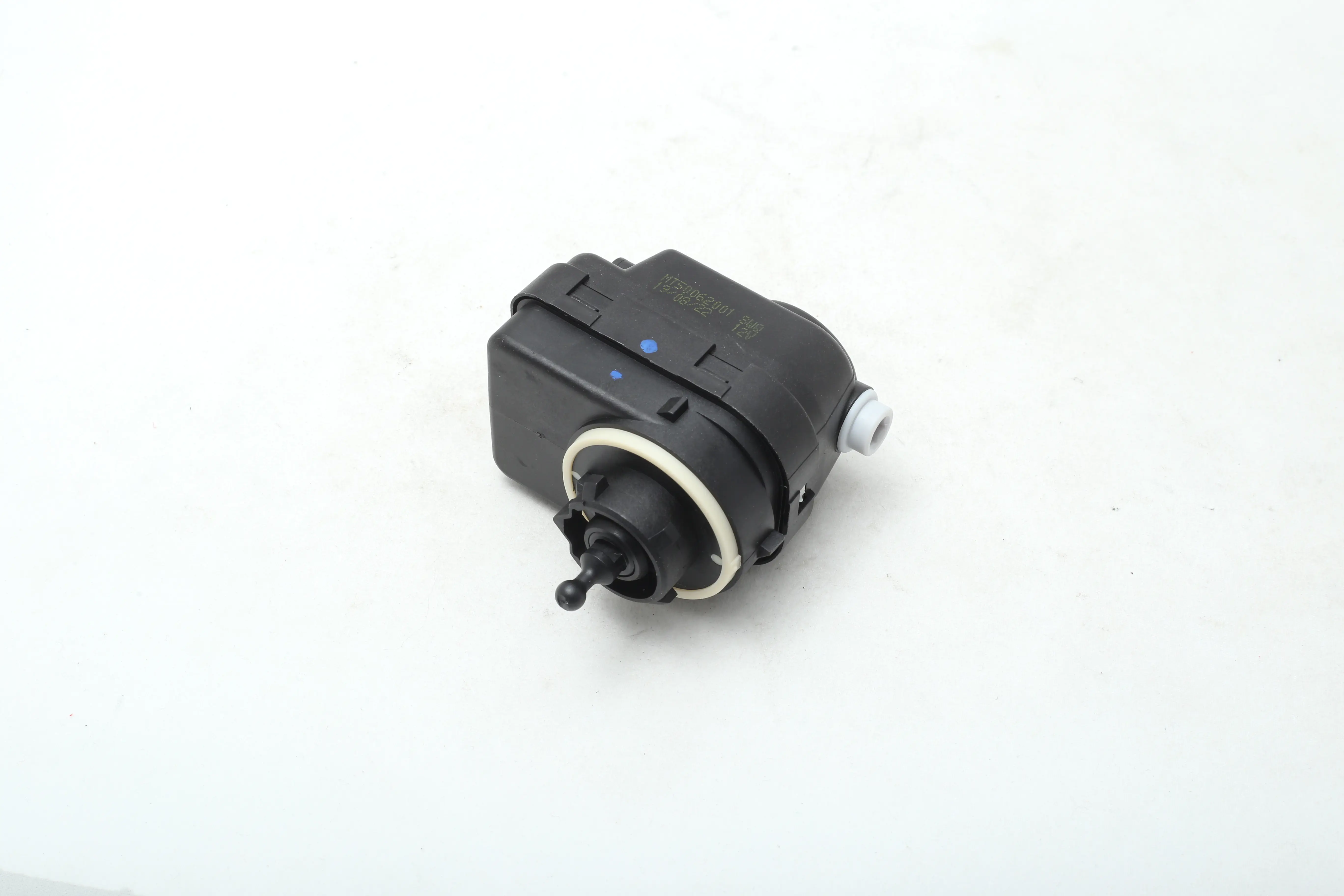 موتور چراغ جلو پژو 206 چکاد