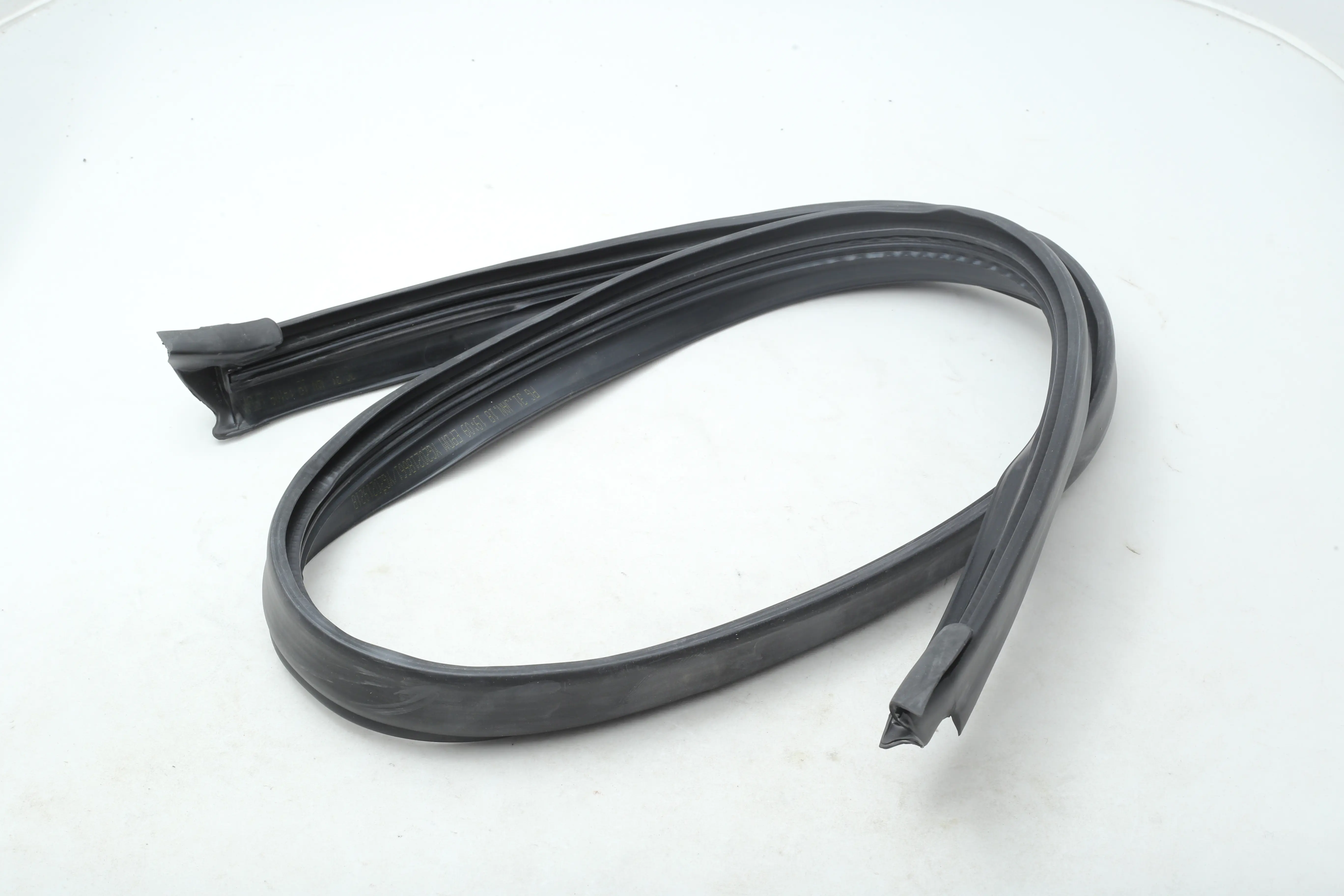 نوار آبرو کنار سقف پژو 405 و پارس راست IPNC