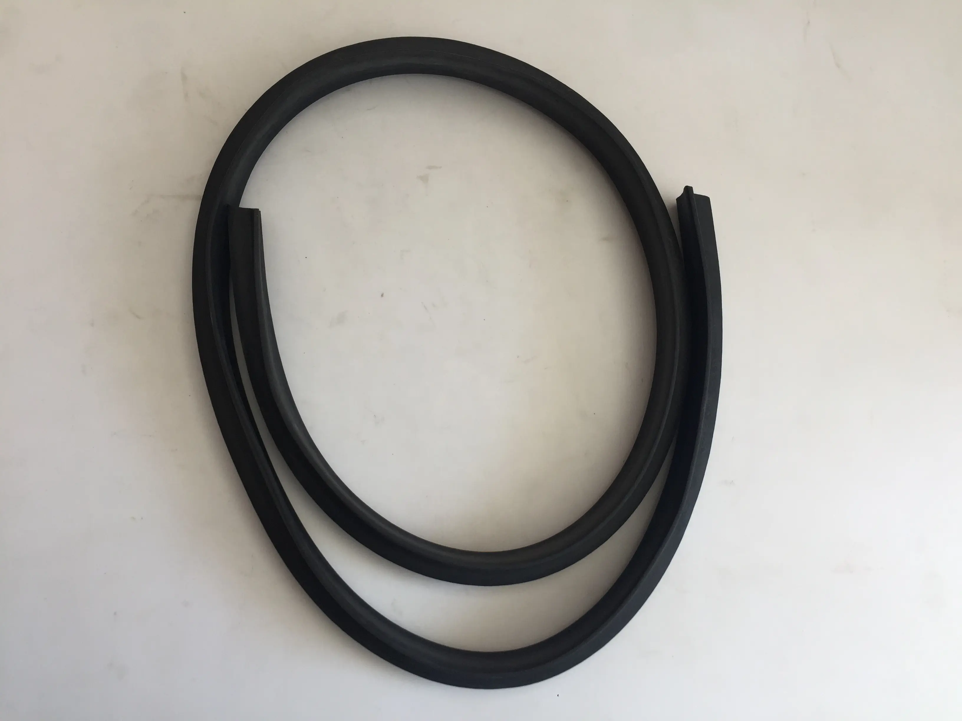 نوار شیشه عقب پاترول 2 درب قسمت بالا