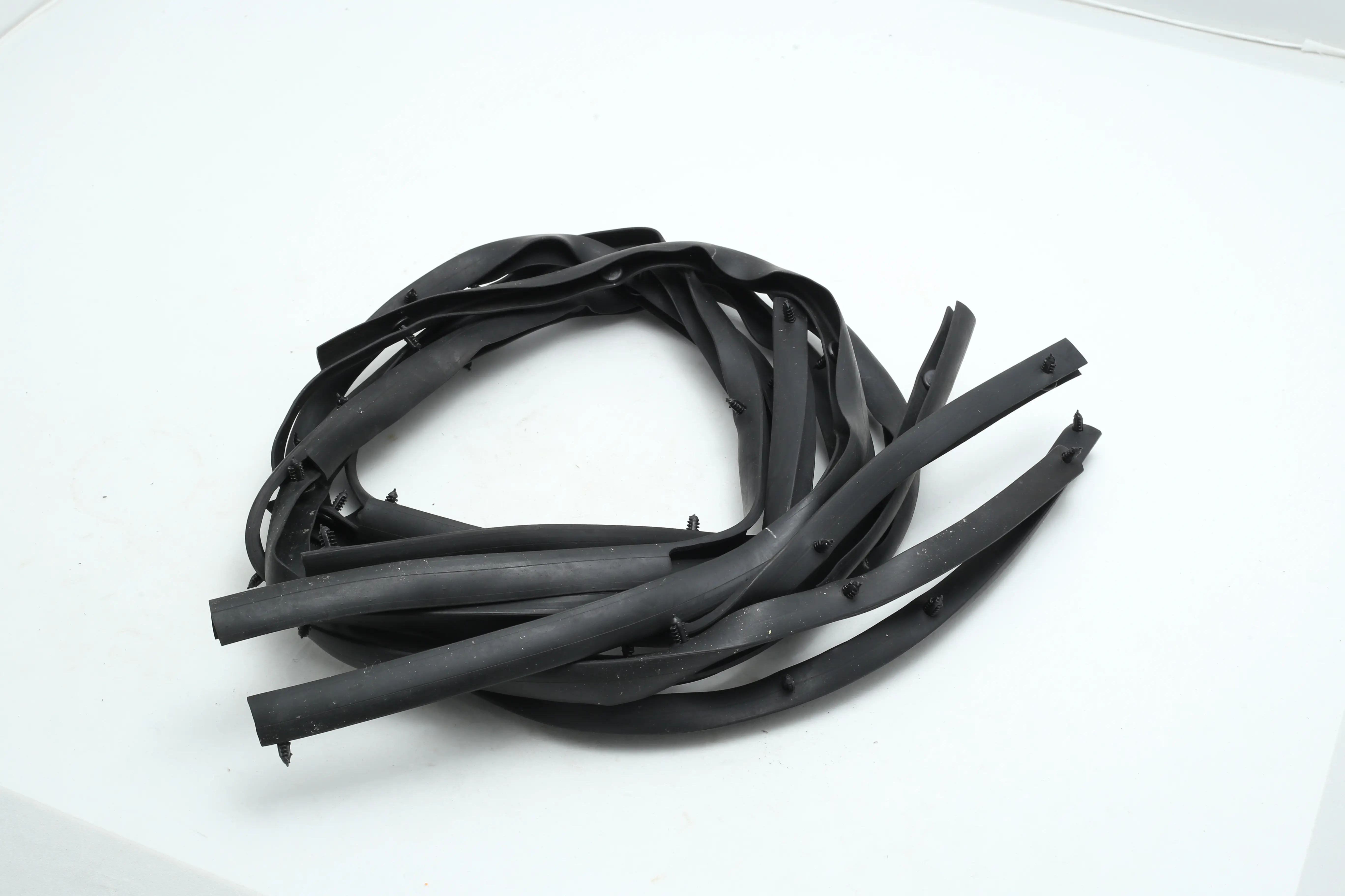 نوار لب کاپوت پراید