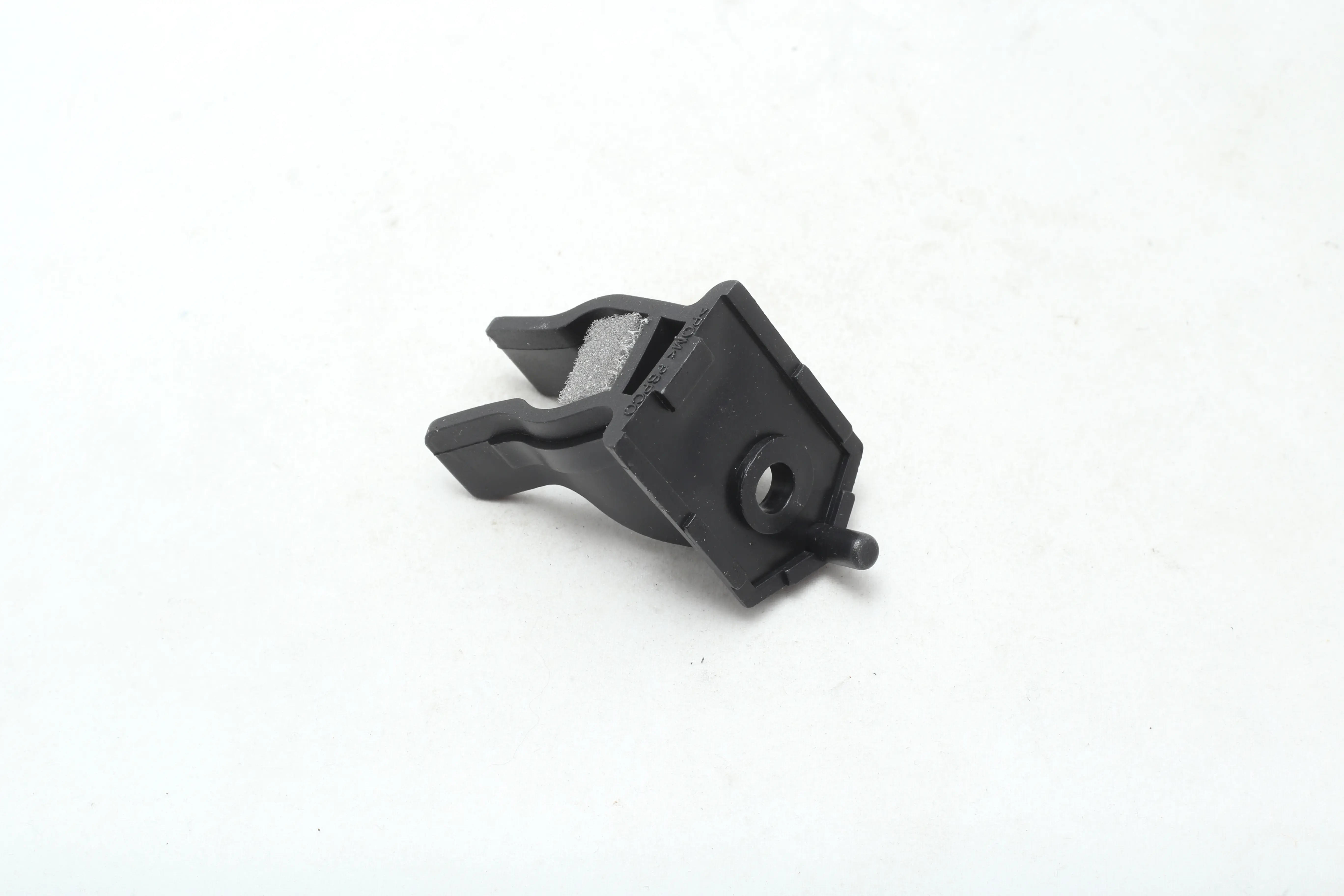 نگهدارنده لولا صندوق پژو 405 کد 0621 HIC