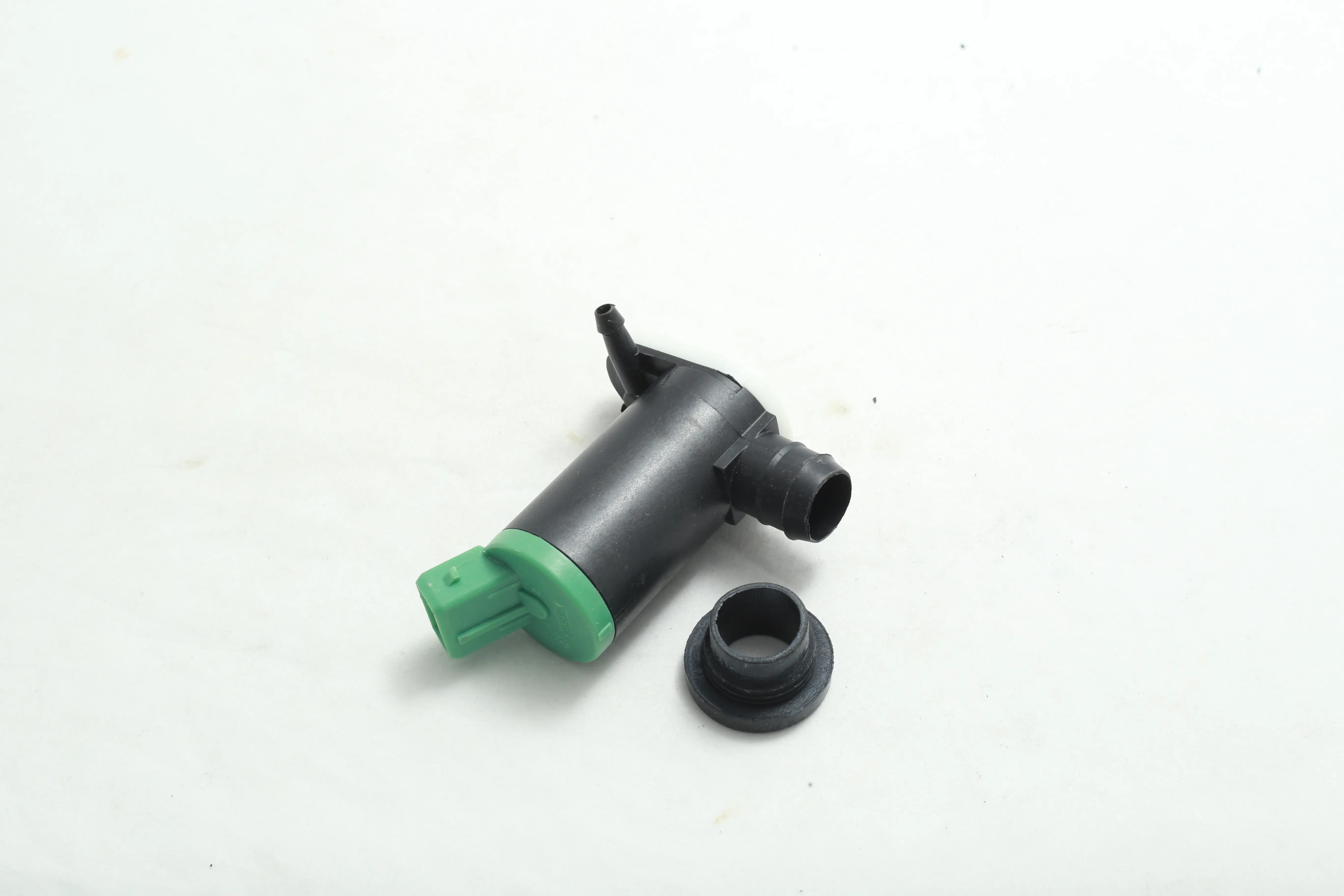 پمپ شیشه شور پژو 206 تک خروجی HIC