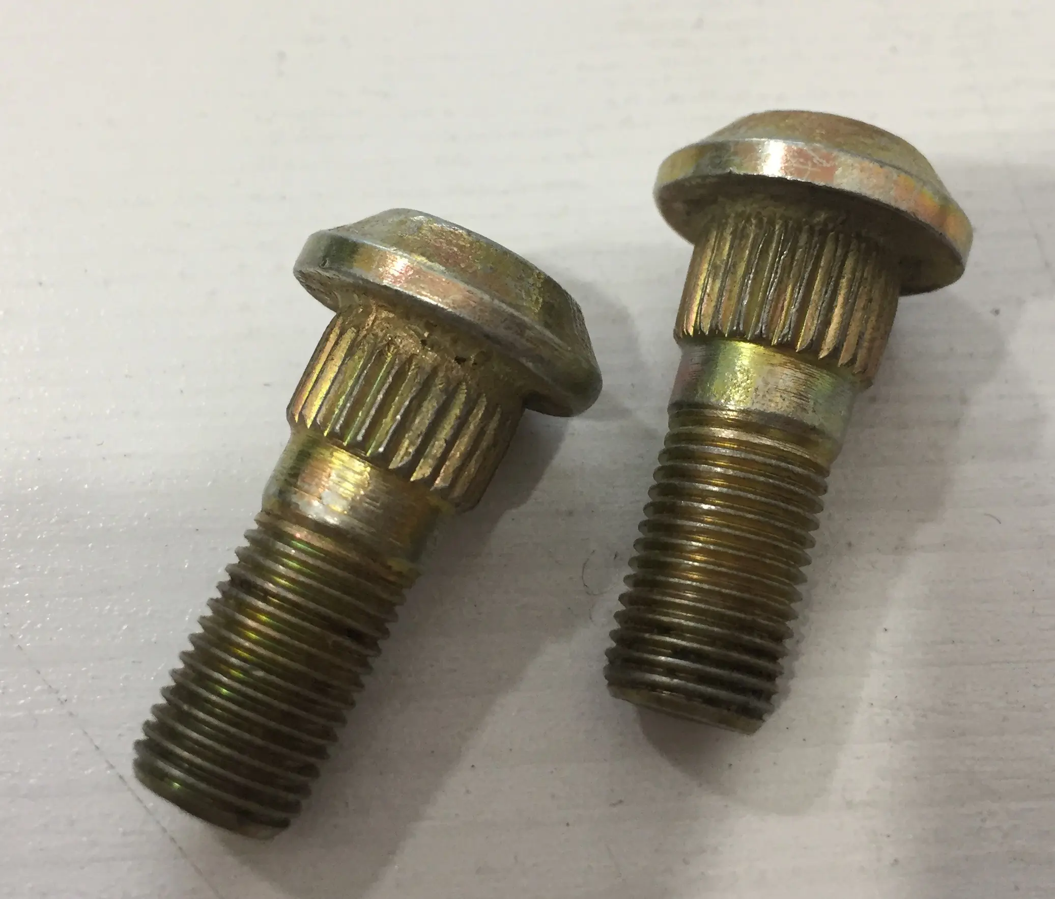 پیچ چرخ پاترول کوتاه