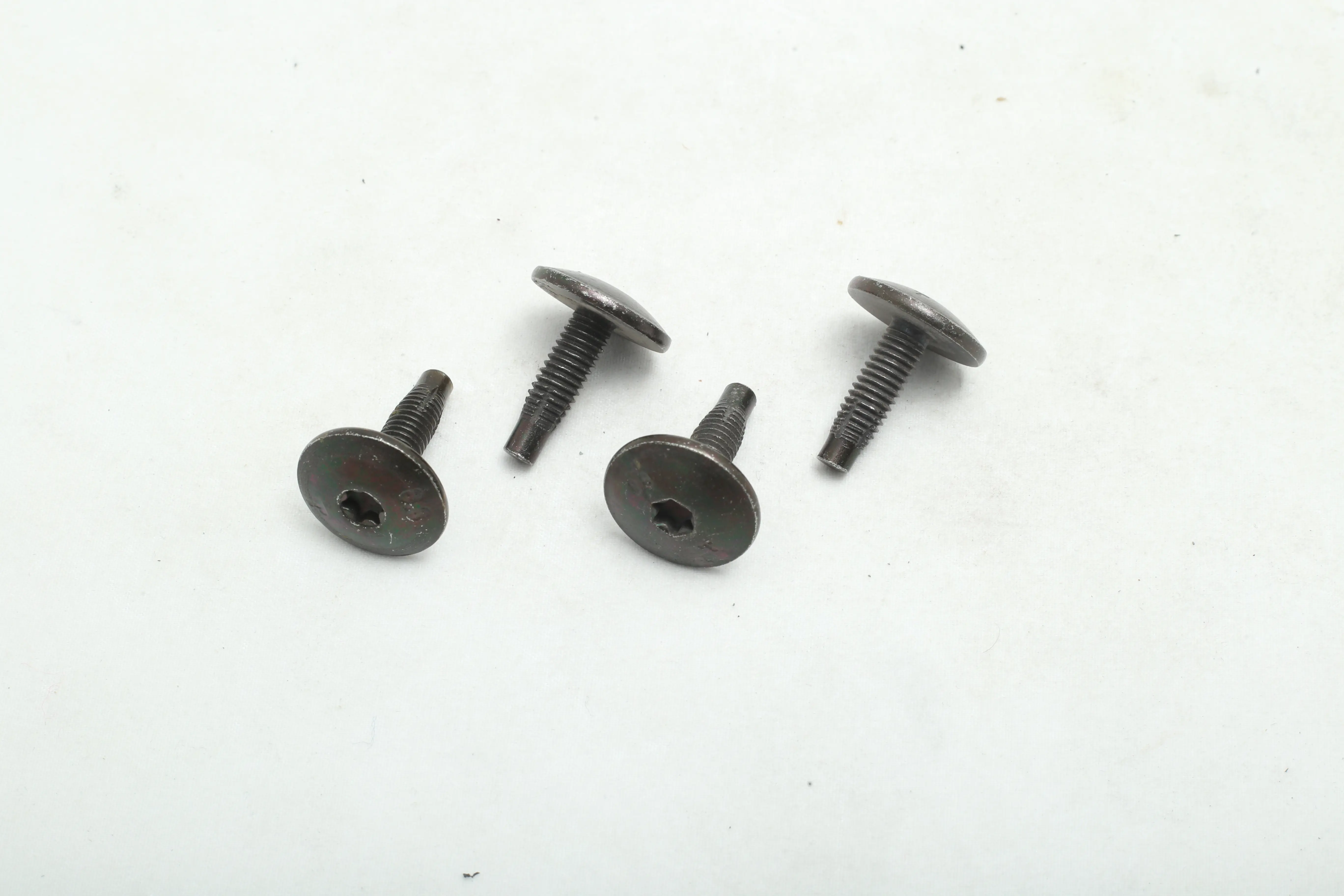 پیچ سپر 206 شرکتی