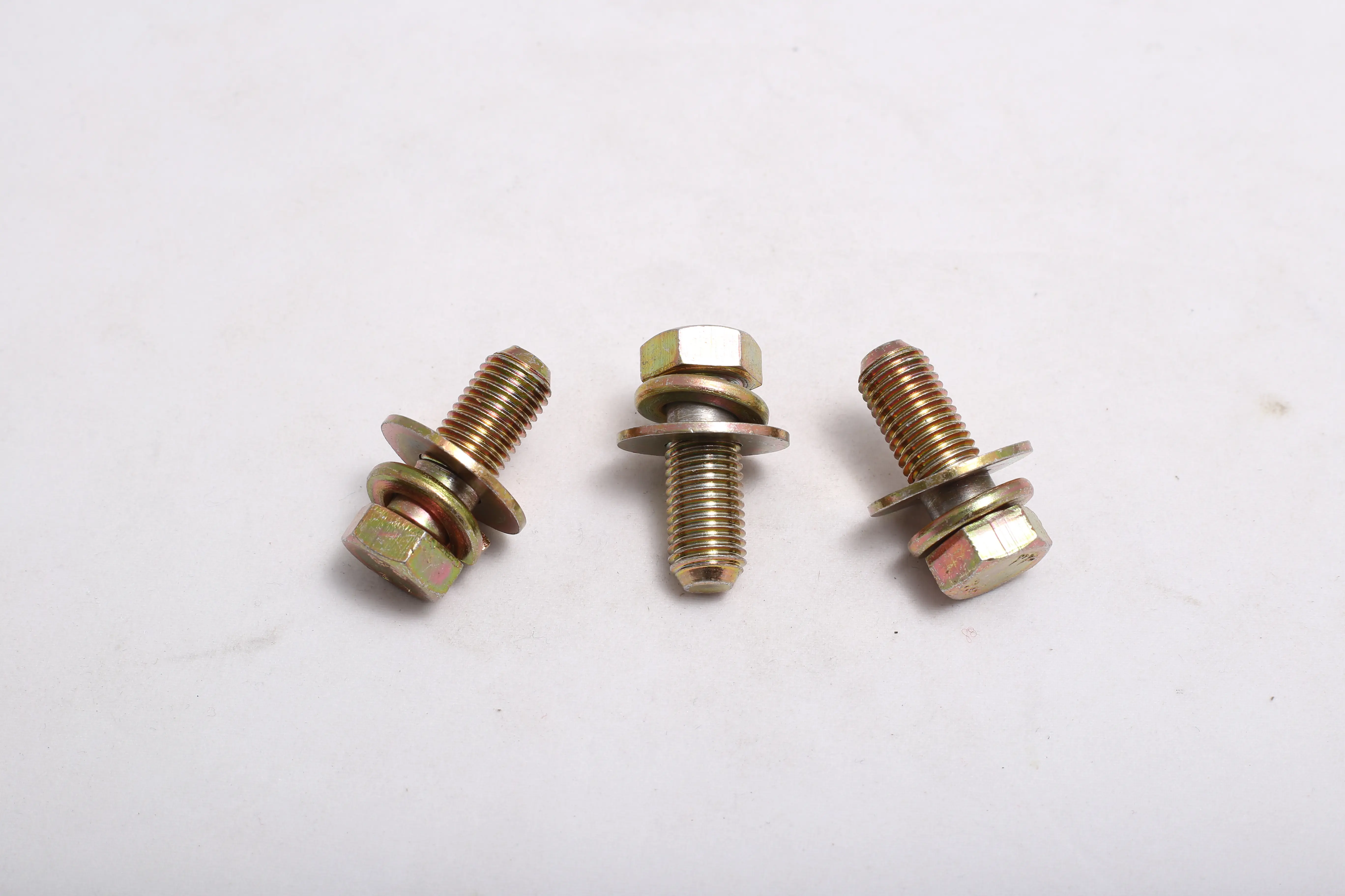 پیچ پایه صندلی HIC