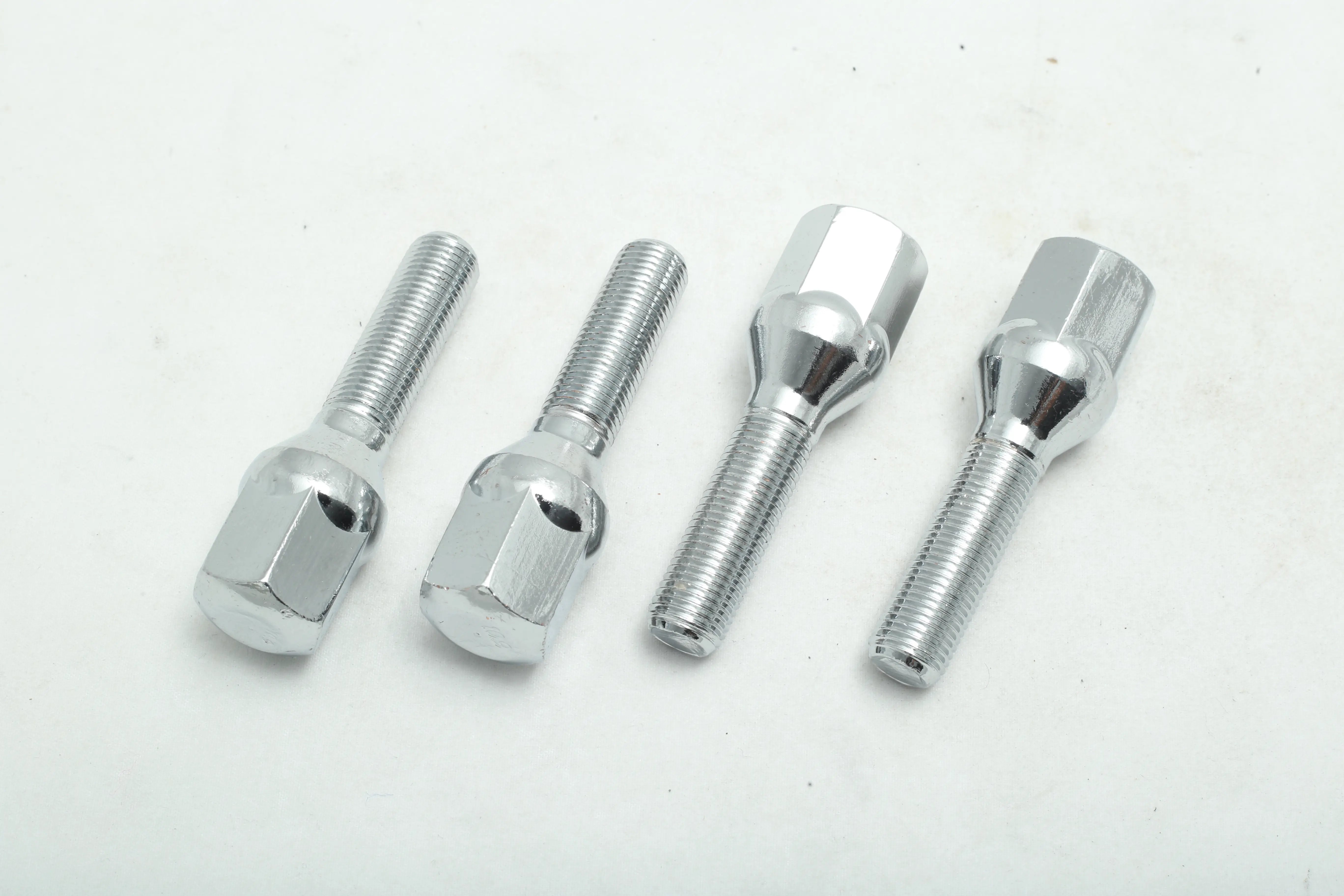 پیچ چرخ سمند LX و 405 اسپورت چکاد