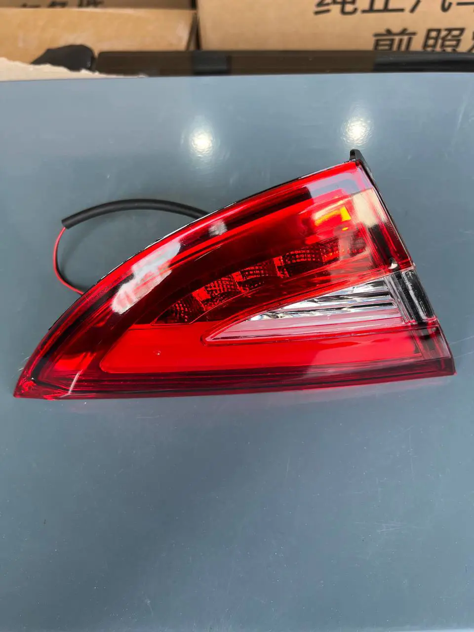 چراغ عقب چپ روی درب صندوق آریزو5 SOMINEK