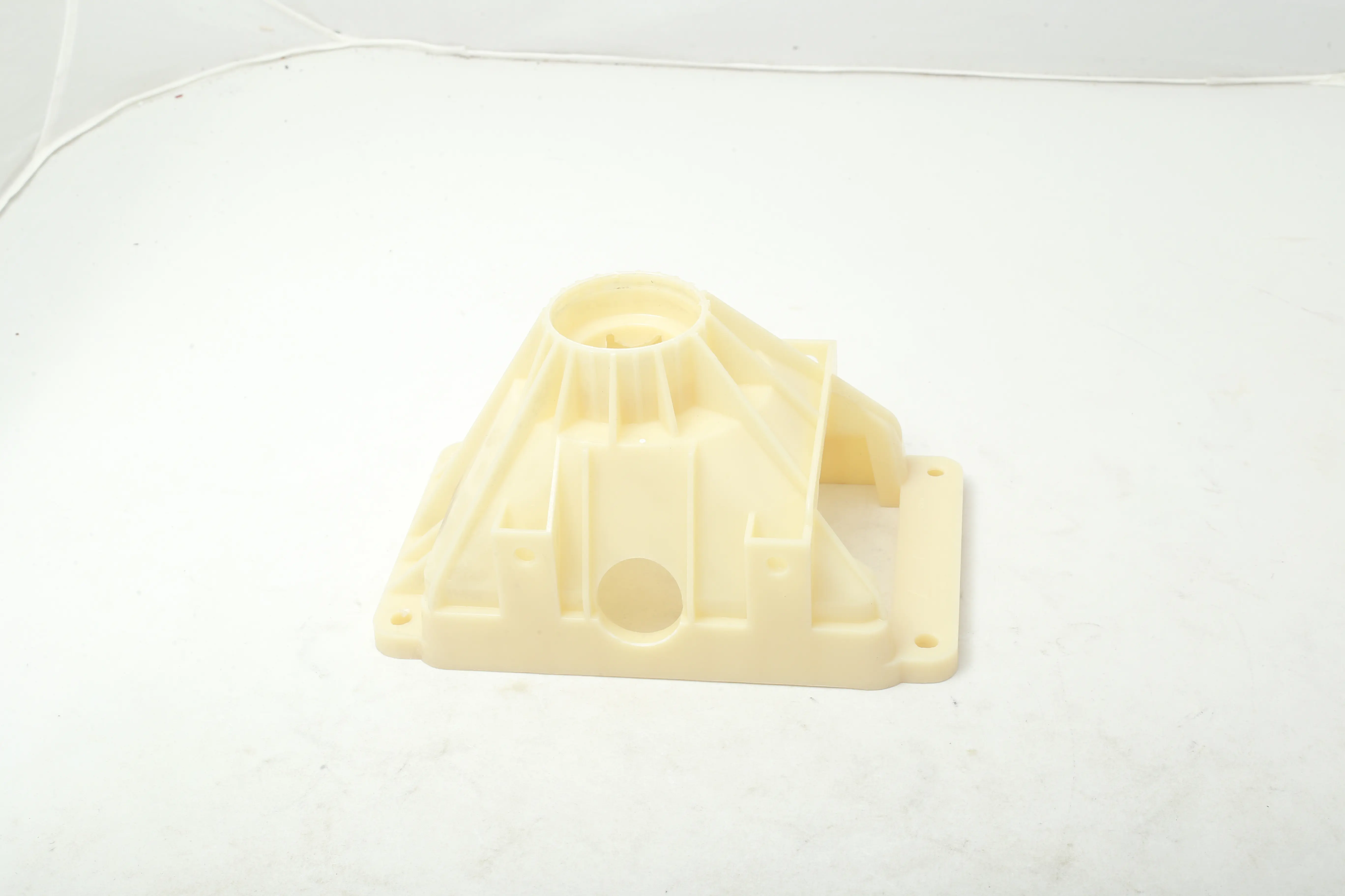 کاسه لیور دنده پژو 405 ایساکو