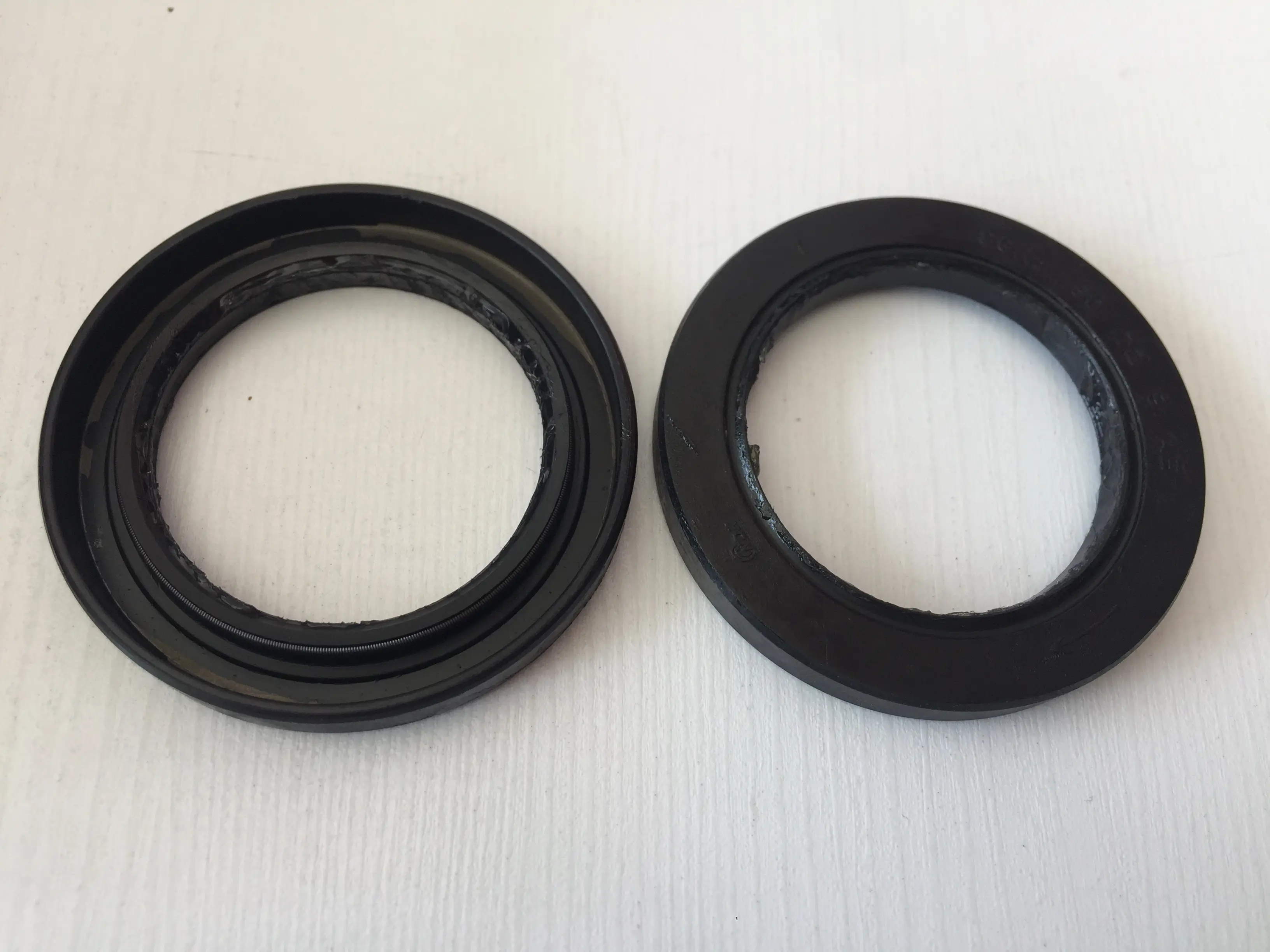 کاسه نمد سر میل لنگ پاترول